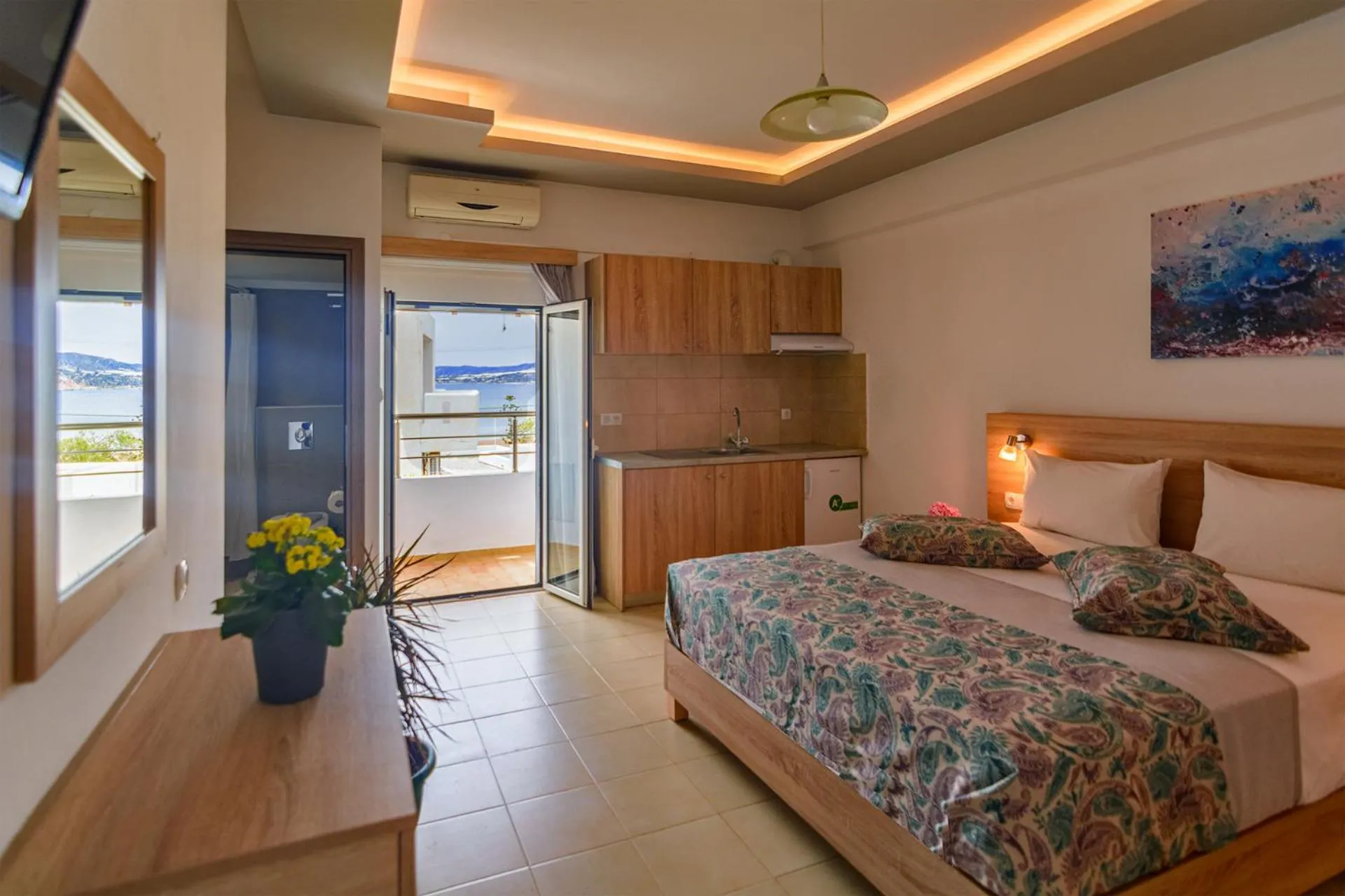 Superior Triple Room with Sea View in Nicole Rooms