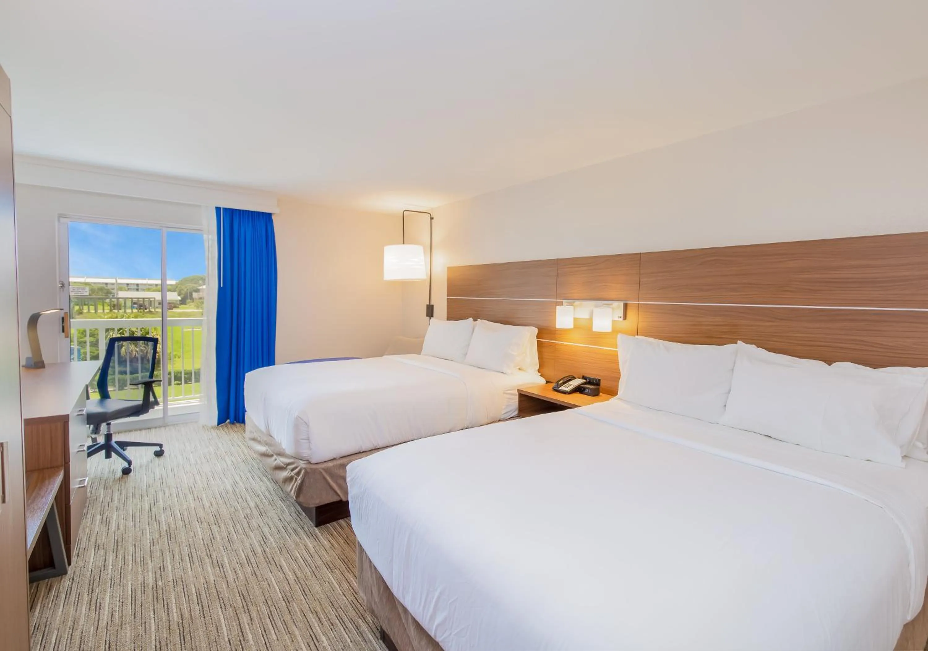 Photo of the whole room, Bed in Holiday Inn Express Orange Beach - On The Beach by IHG