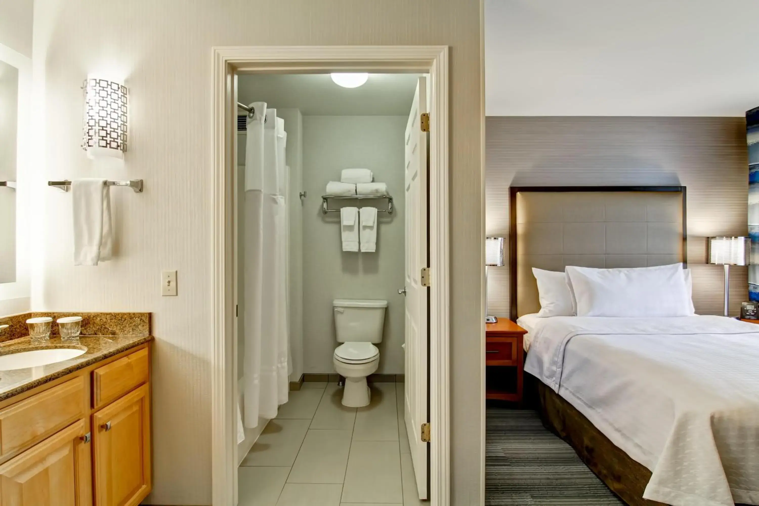 Bathroom, Bed in Homewood Suites by Hilton Stratford Bathroom, Bed in Homewood Suites by Hilton Stratford