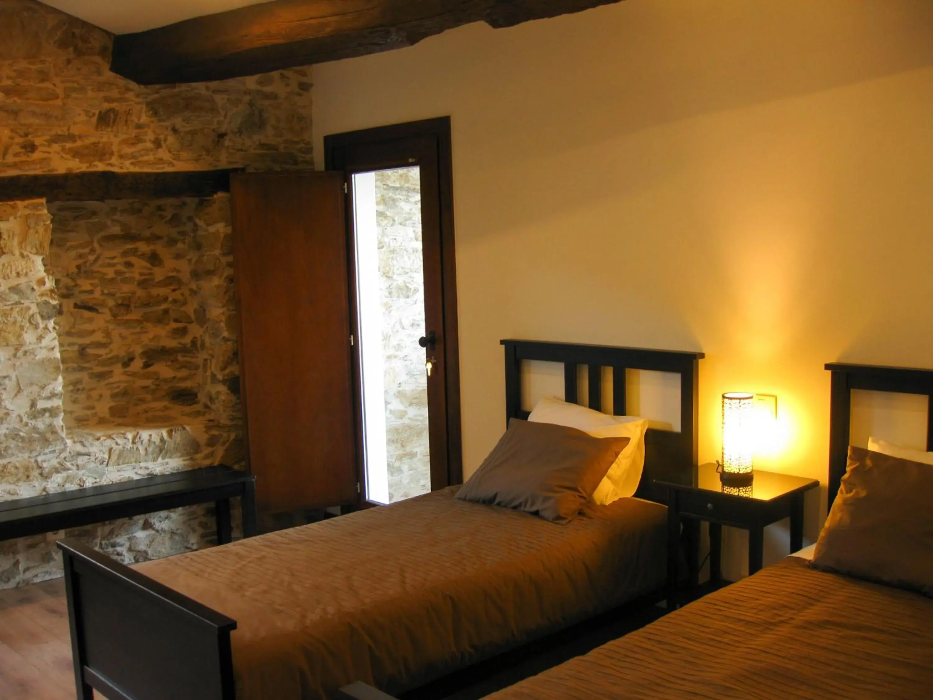 Twin Room with Balcony in Candeias do Souto Twin Room with Balcony in Candeias do Souto