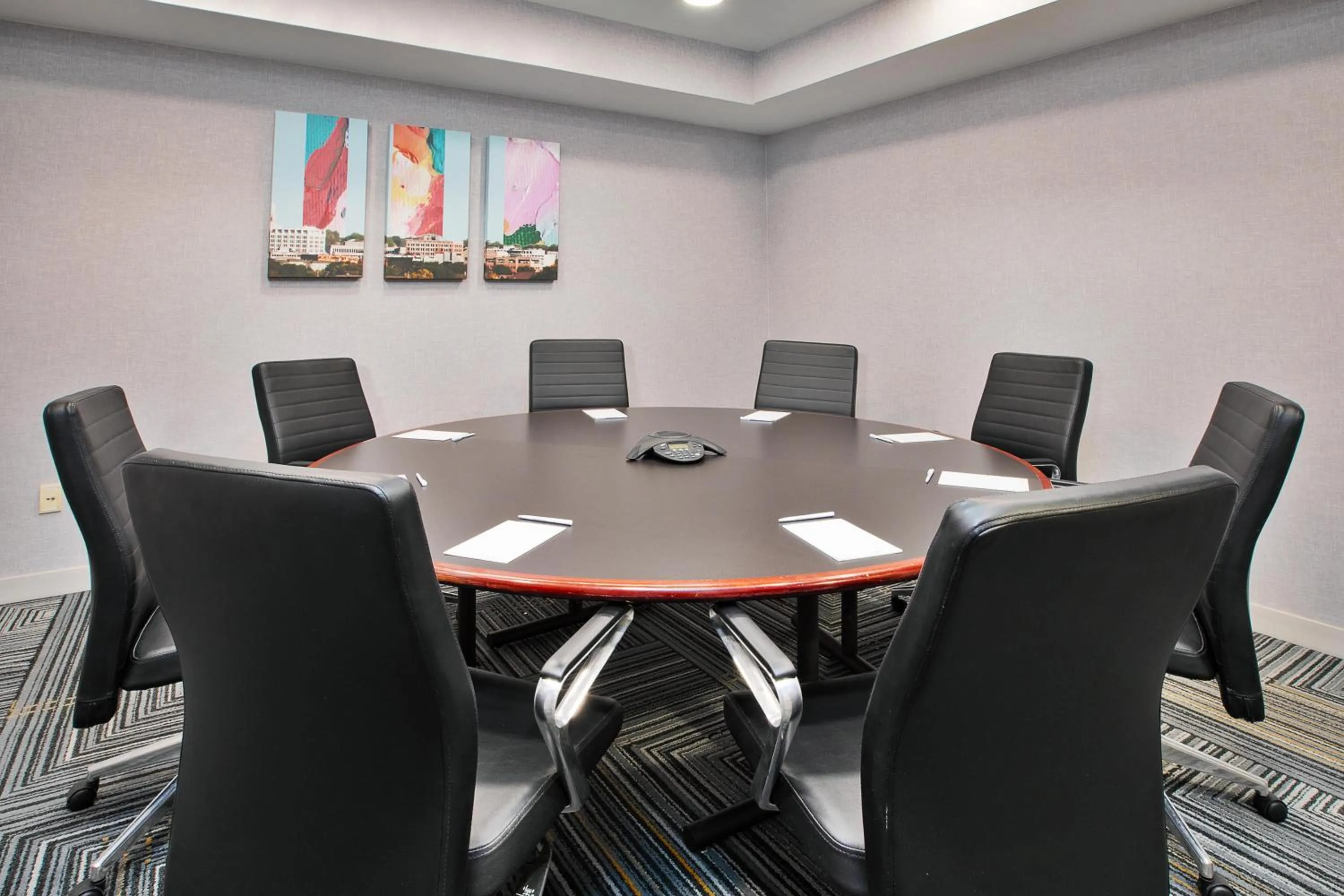 Meeting/conference room in Homewood Suites by Hilton Sioux Falls
