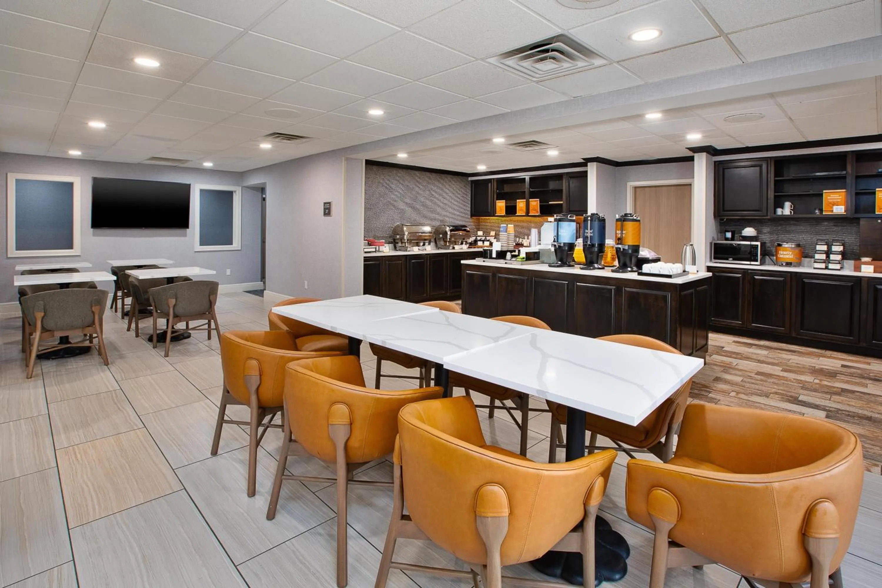 Breakfast in Homewood Suites by Hilton Sioux Falls