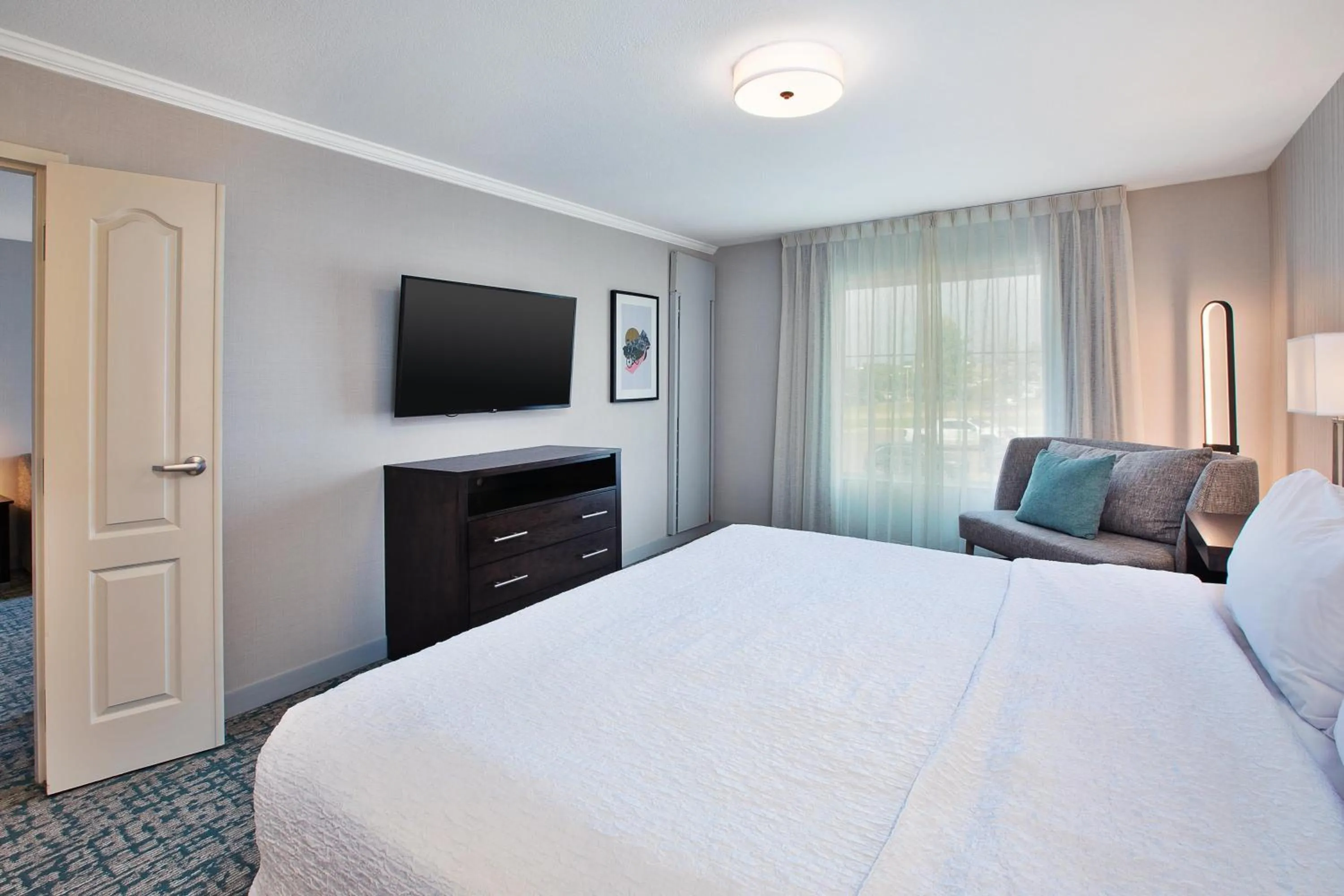 Bed in Homewood Suites by Hilton Sioux Falls