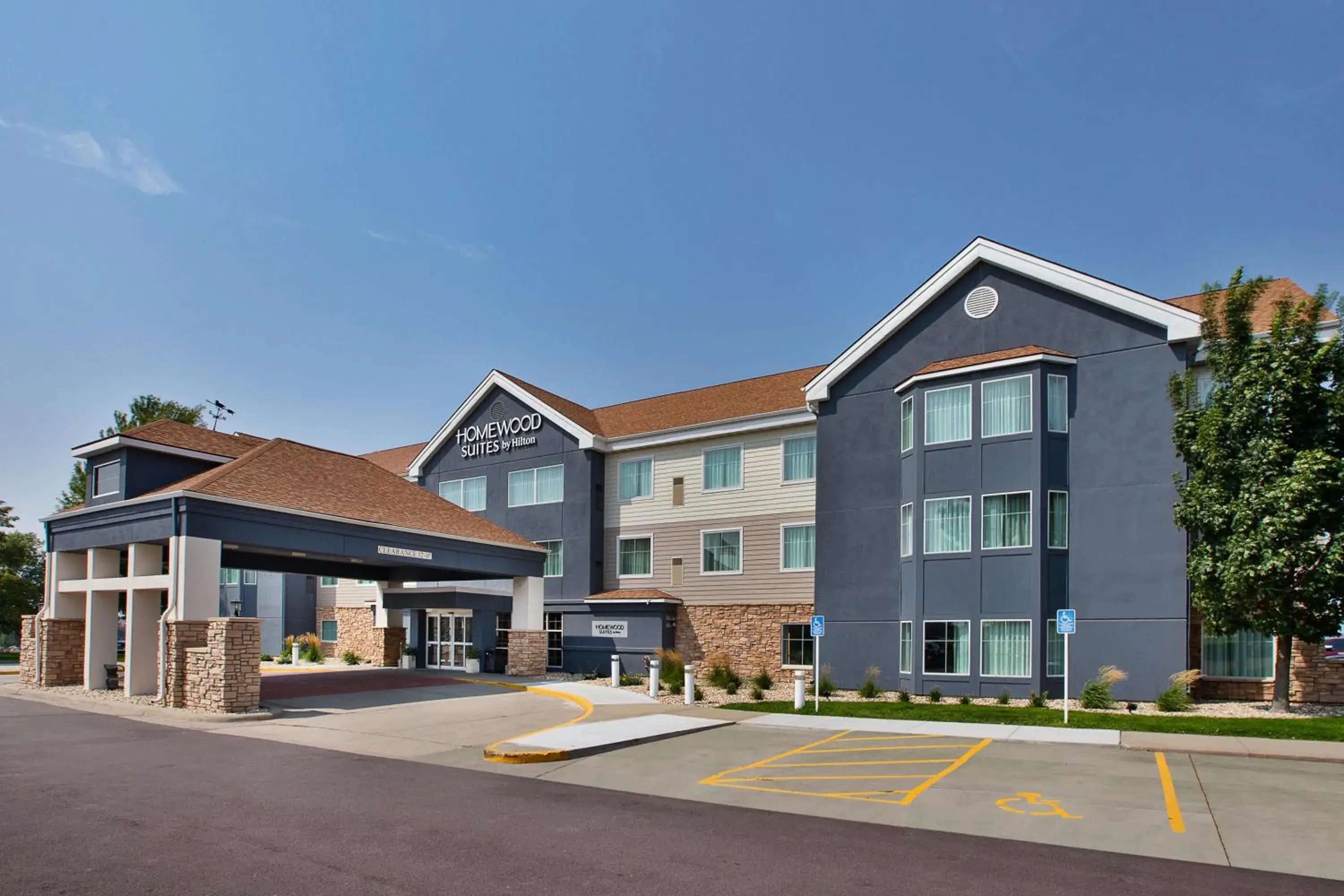Property building in Homewood Suites by Hilton Sioux Falls Property building in Homewood Suites by Hilton Sioux Falls