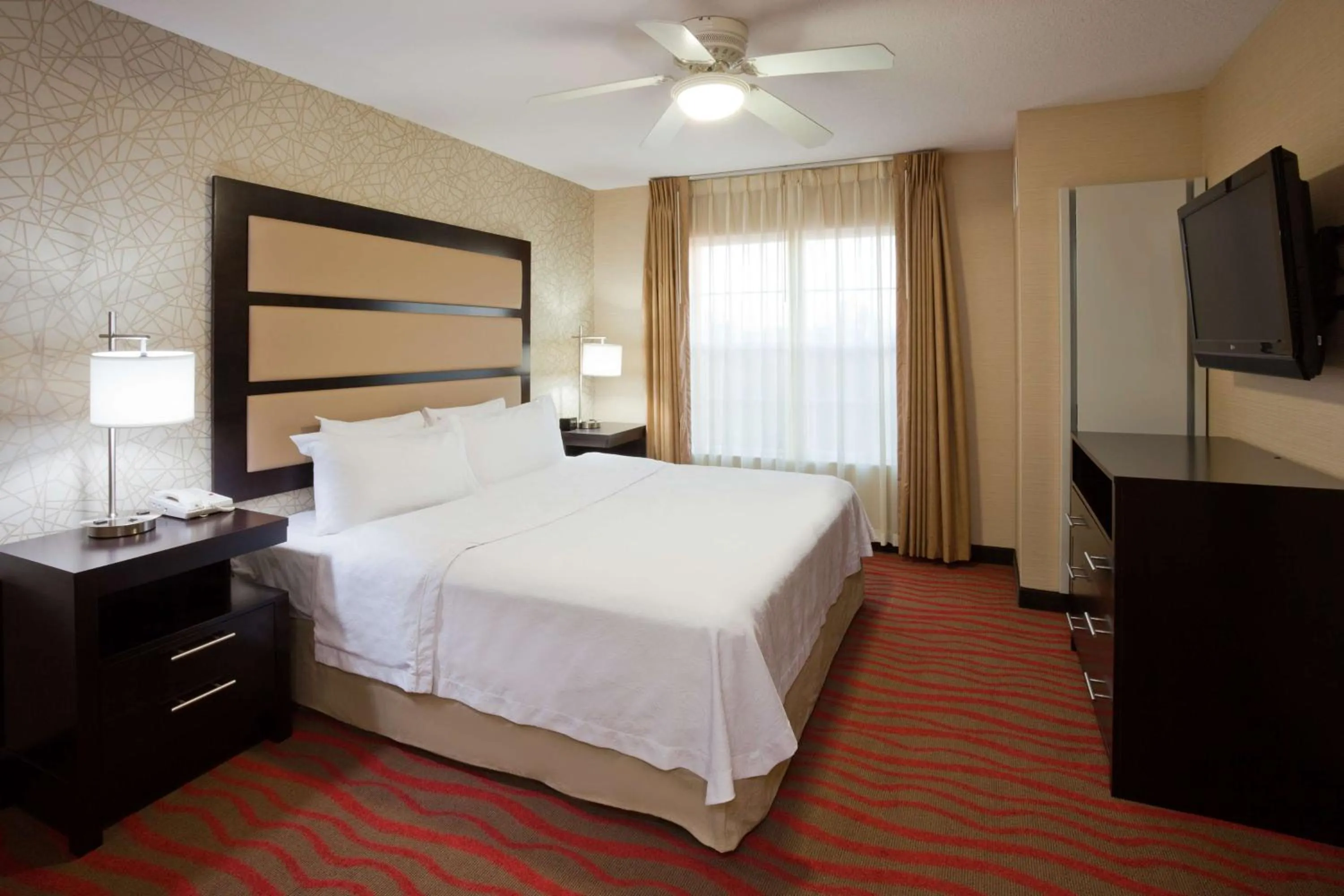 Bed in Homewood Suites by Hilton Sioux Falls