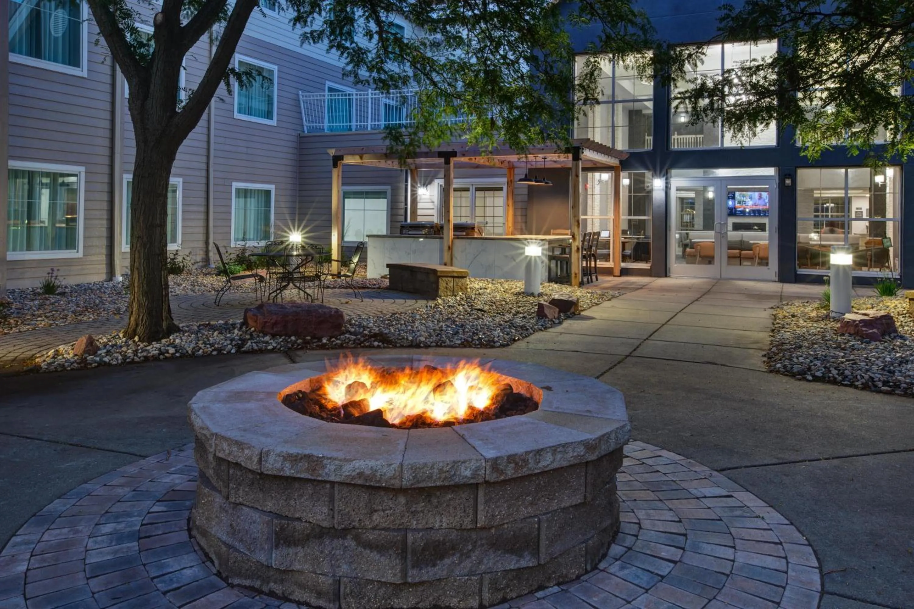 Inner courtyard view in Homewood Suites by Hilton Sioux Falls