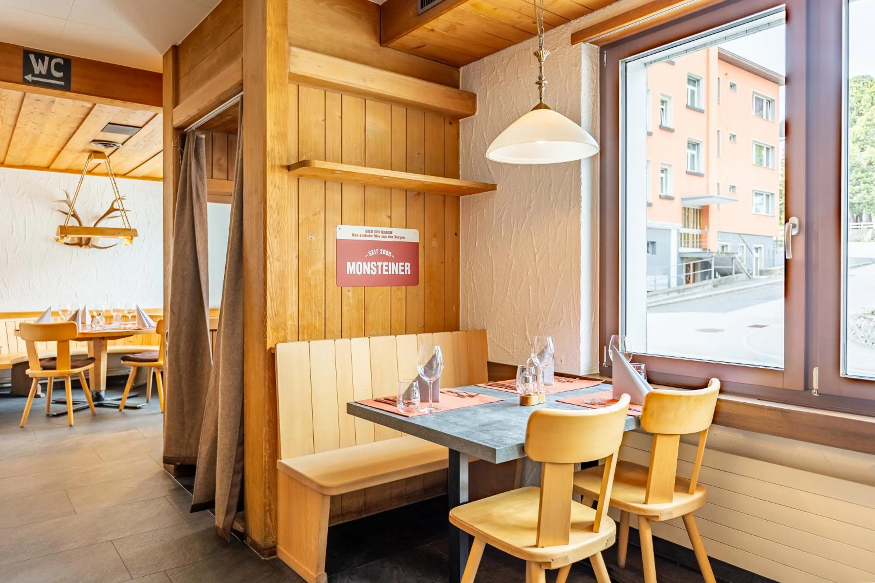 Restaurant/places to eat in Hotel Dischma