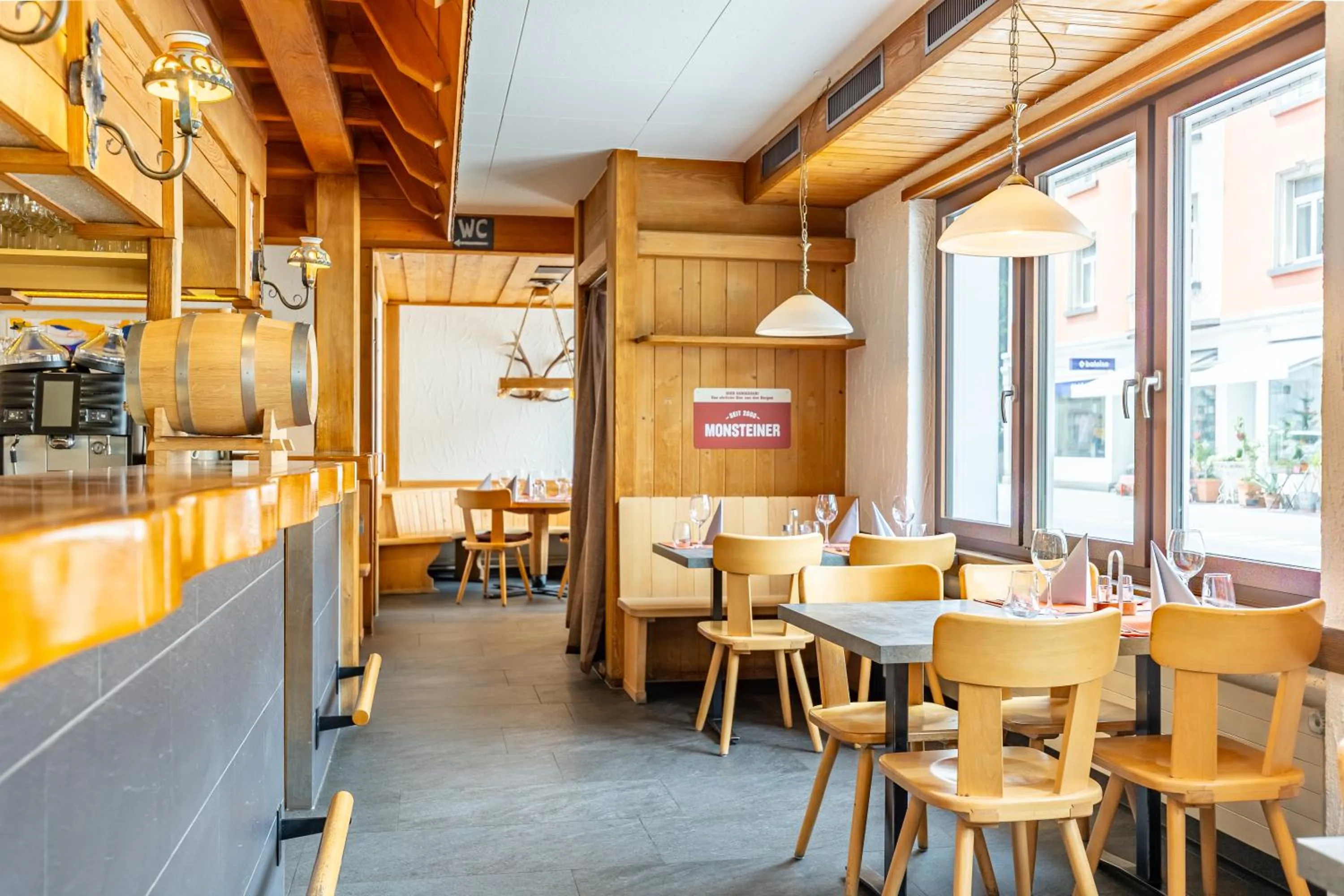 Restaurant/places to eat in Hotel Dischma