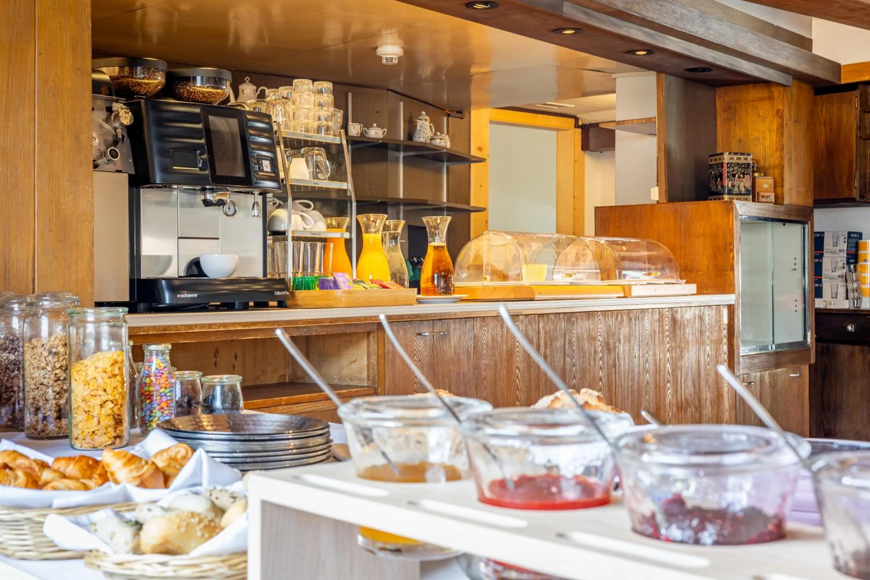 Breakfast in Hotel Dischma