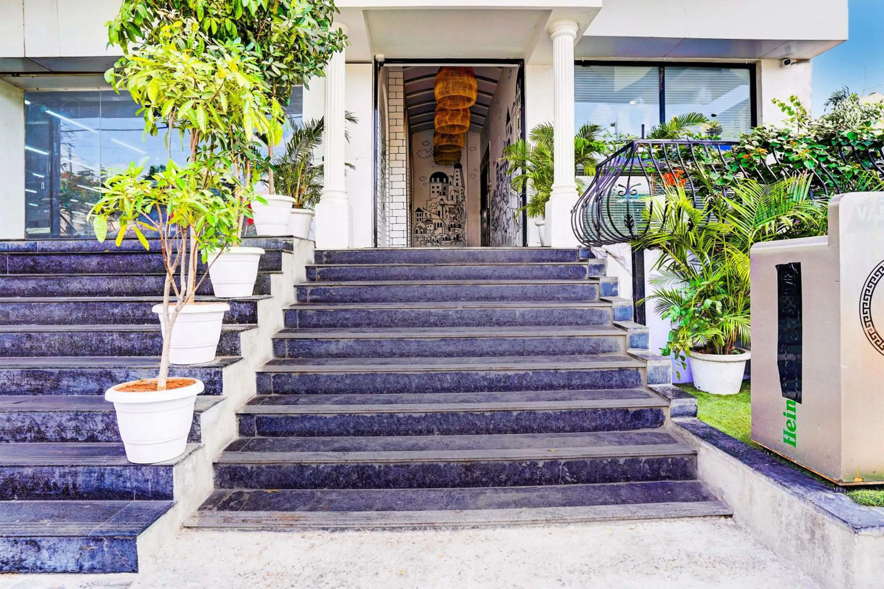 Facade/entrance in Super Hotel O Cricotel