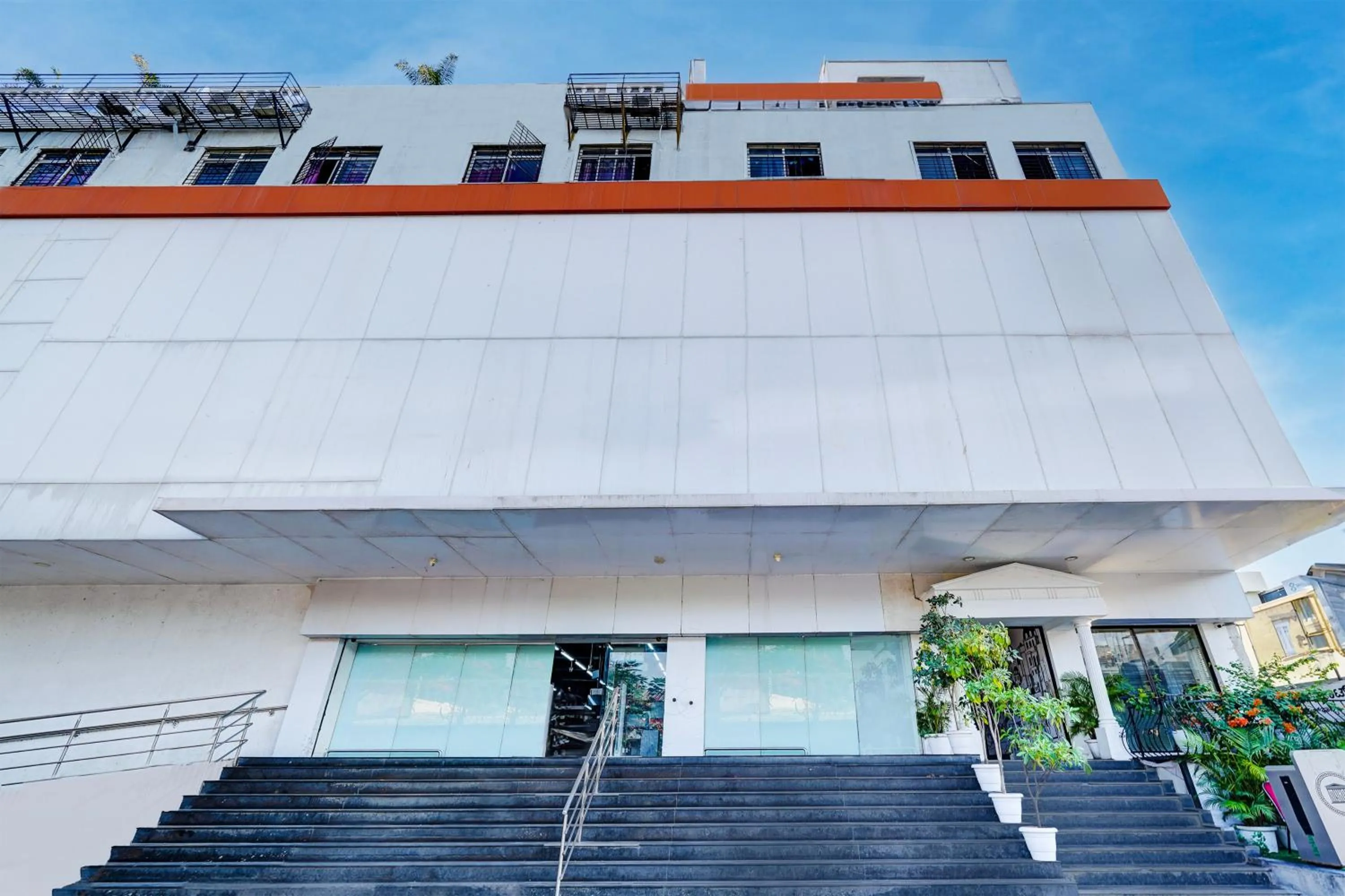 Facade/entrance in Super Hotel O Cricotel