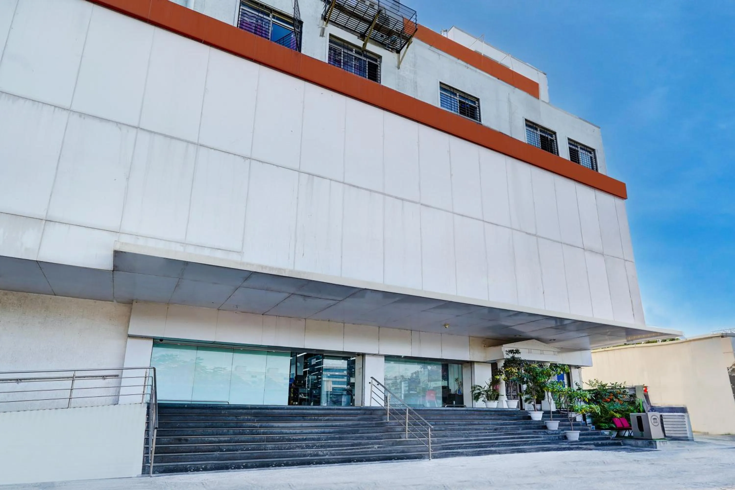Facade/entrance in Super Hotel O Cricotel