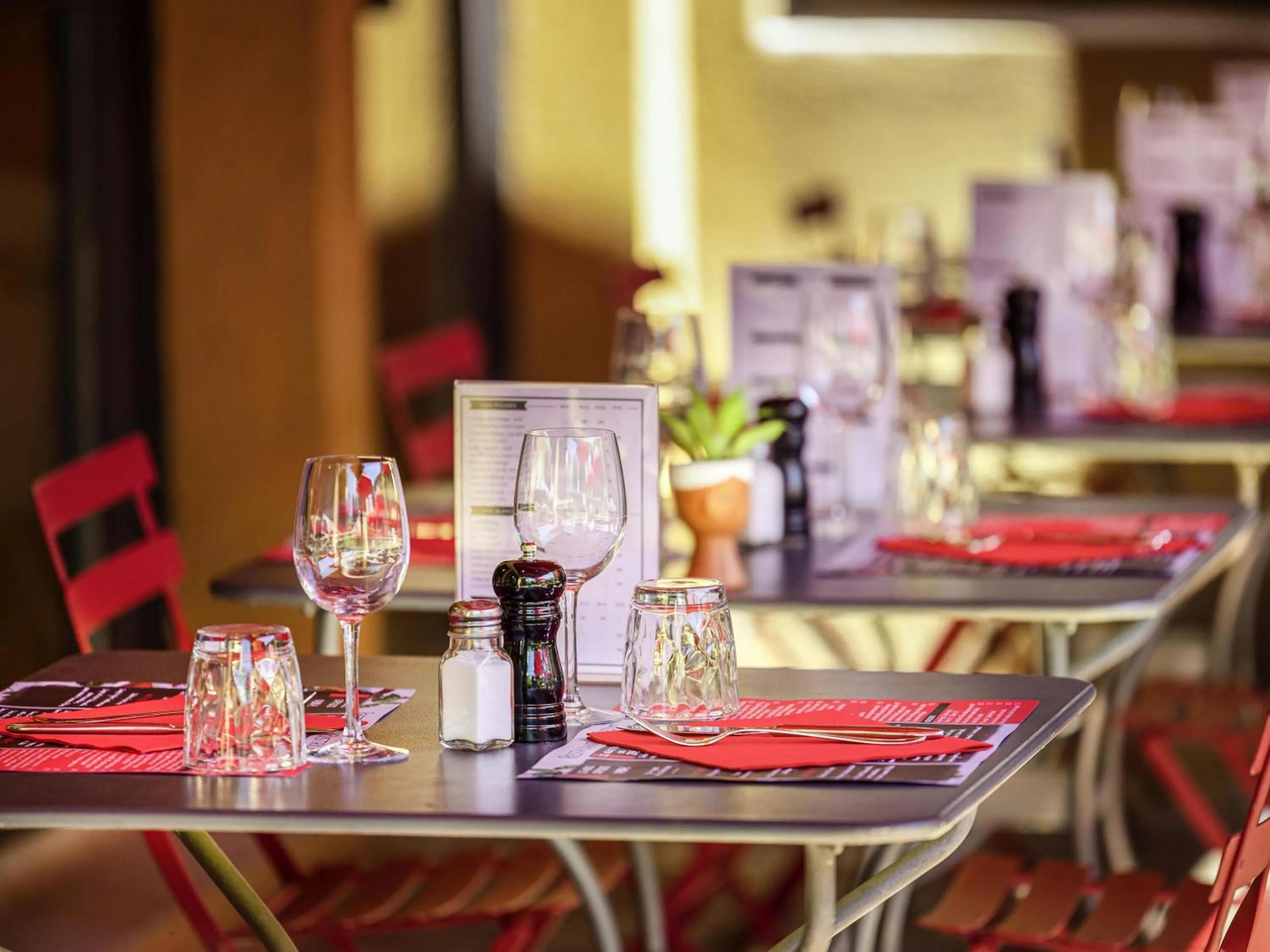 Property building in ibis Lyon Nord