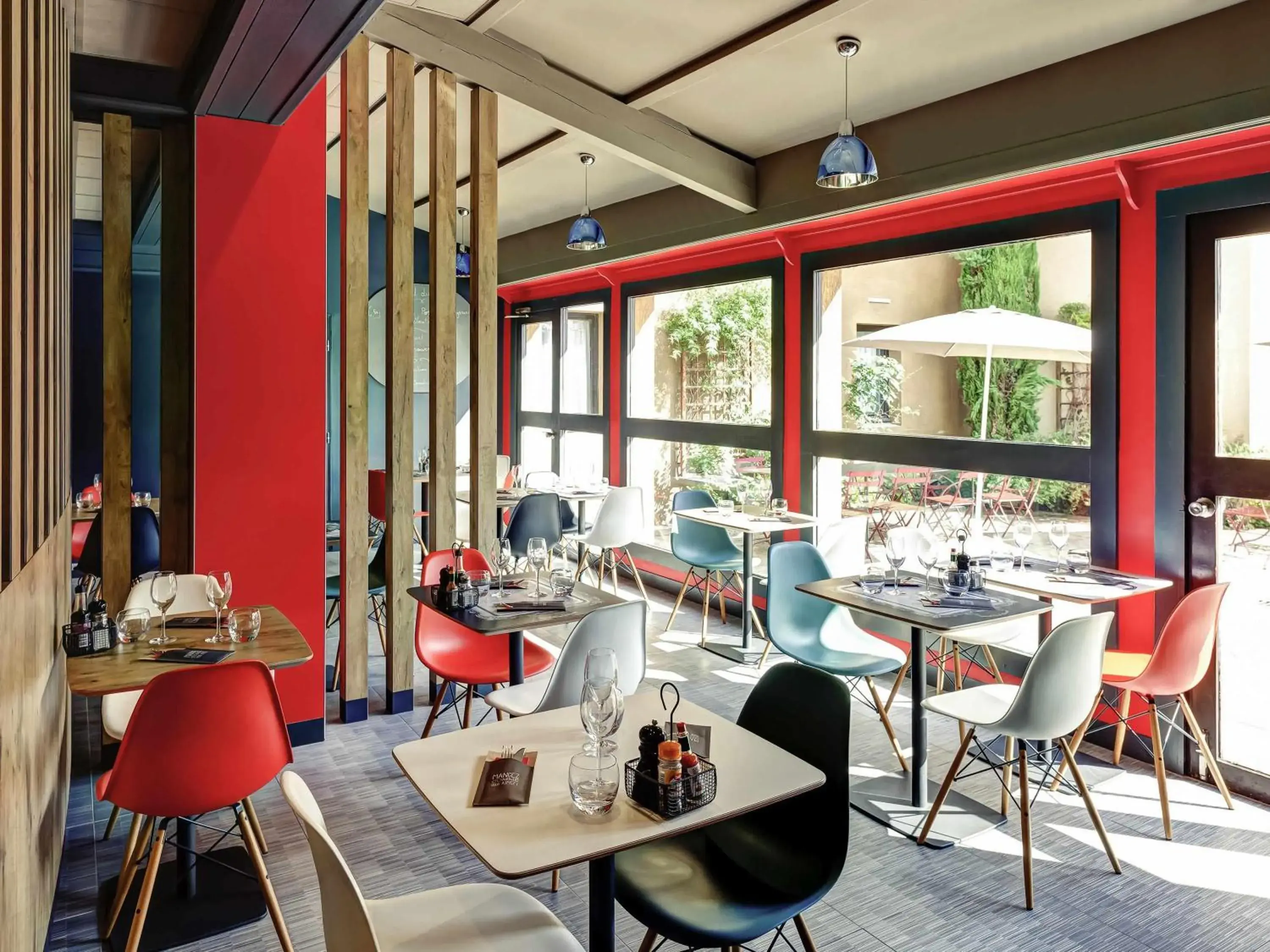 Restaurant/places to eat in ibis Lyon Nord Restaurant/places to eat in ibis Lyon Nord