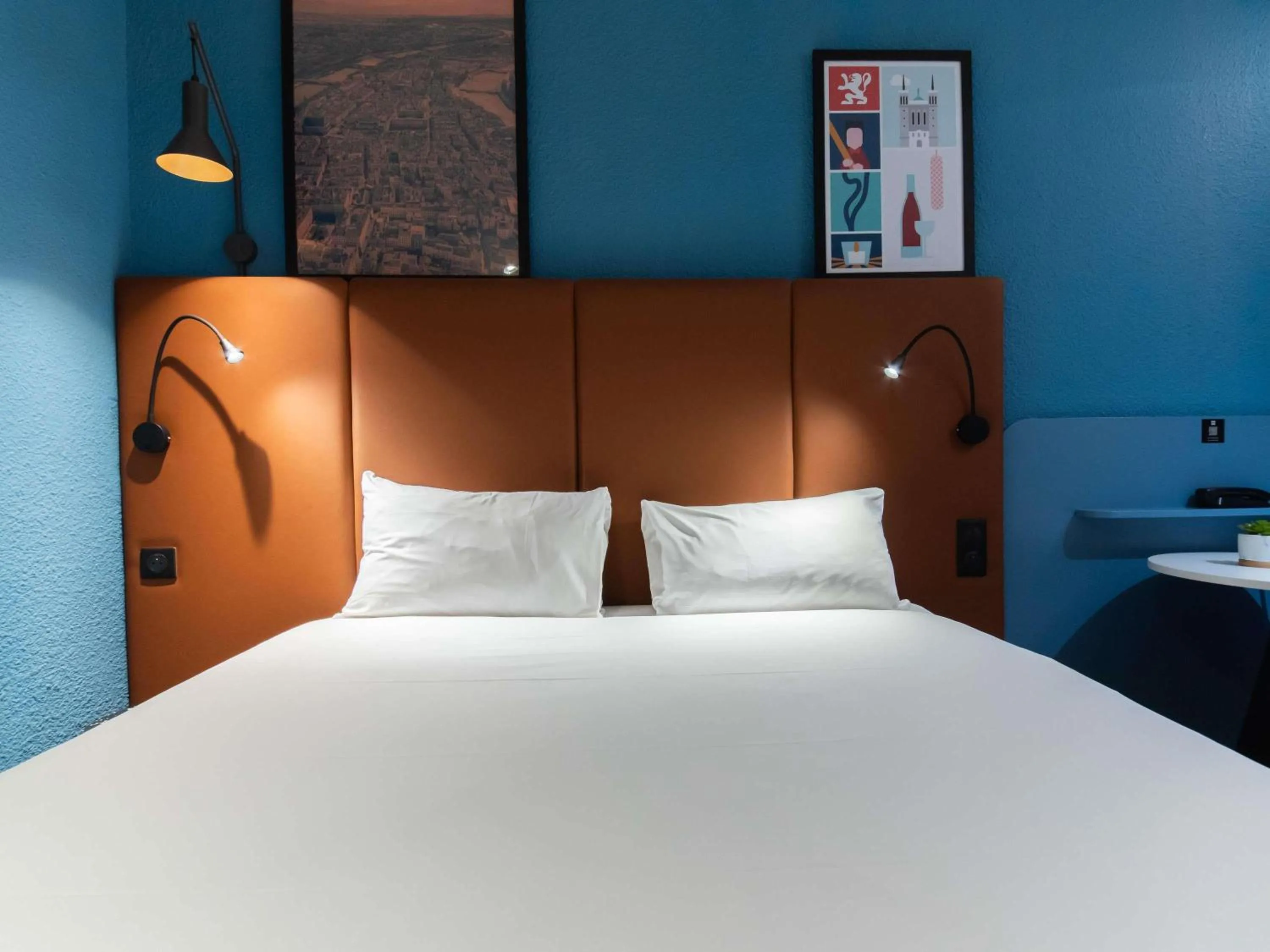 Bedroom, Bed in ibis Lyon Nord