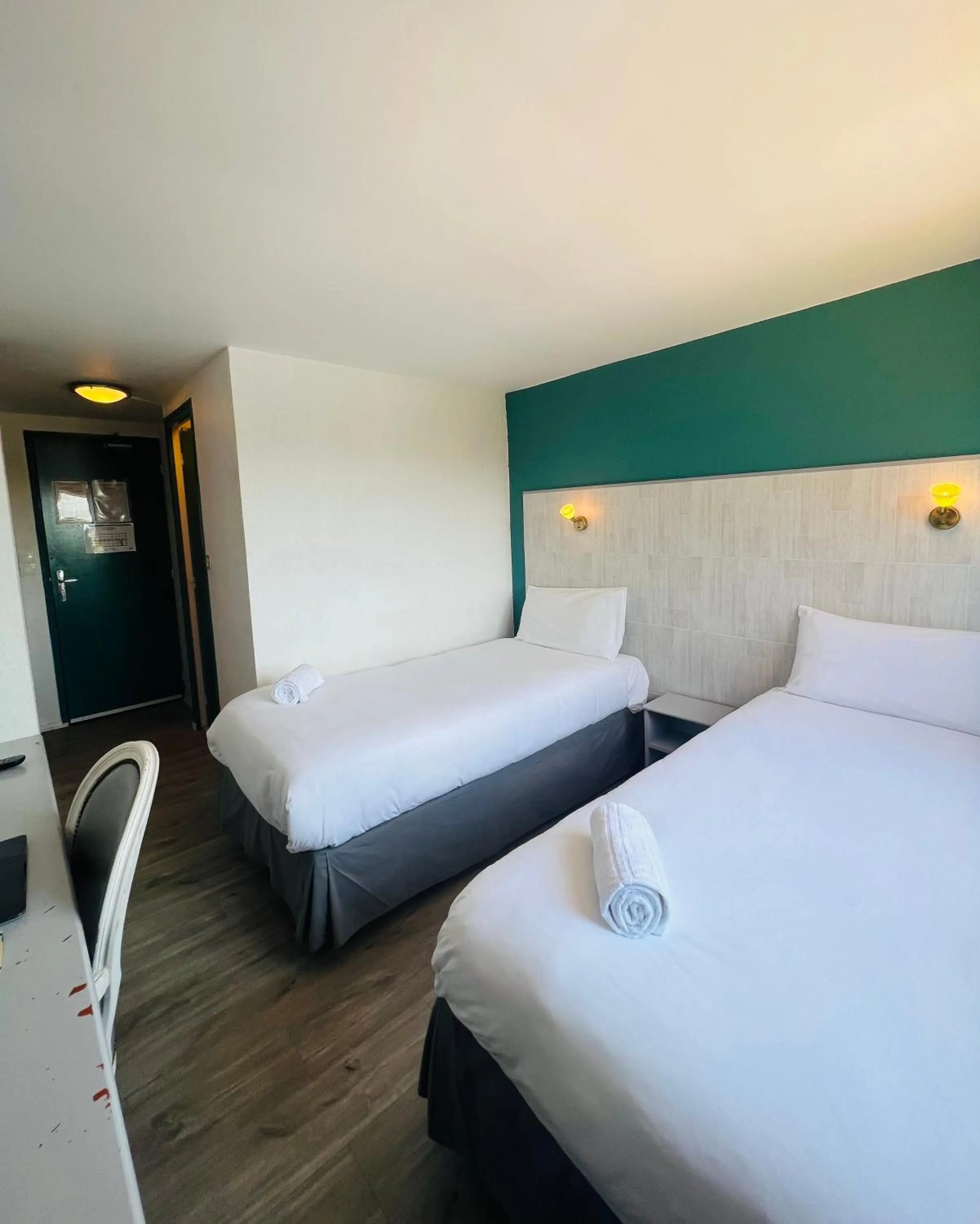 Bed in Hôtel Le Forestia