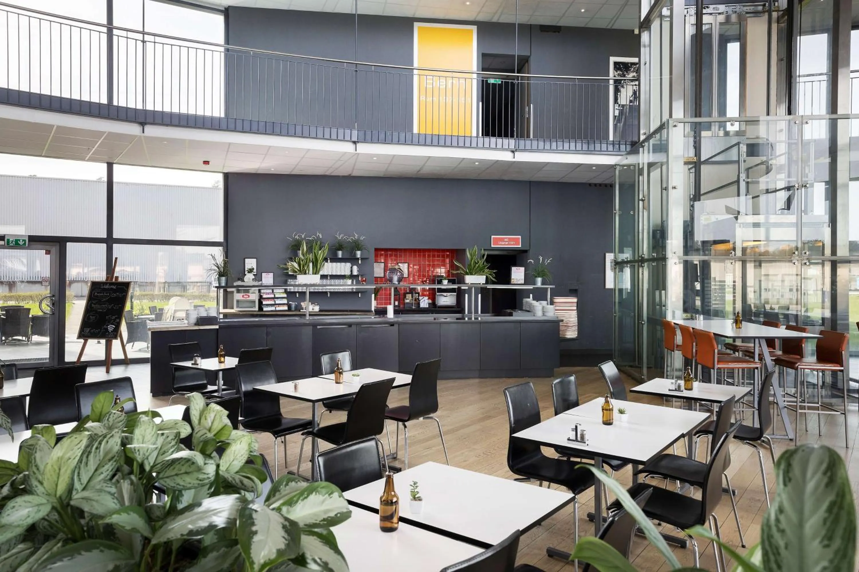 Restaurant/places to eat in Aiden by Best Western Skavsta Airport