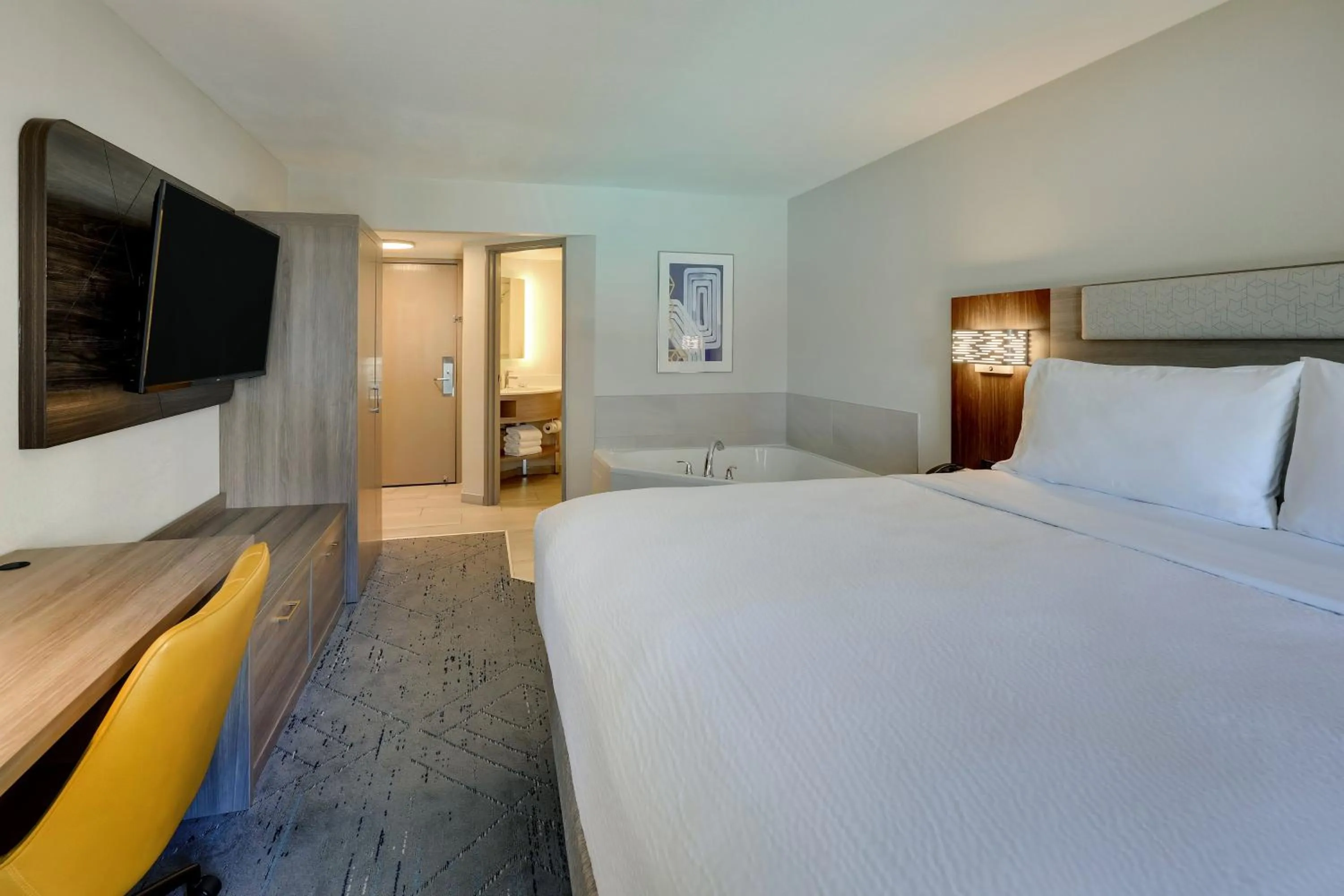 Photo of the whole room, Bed in Holiday Inn Express Hotel & Suites Branson 76 Central by IHG