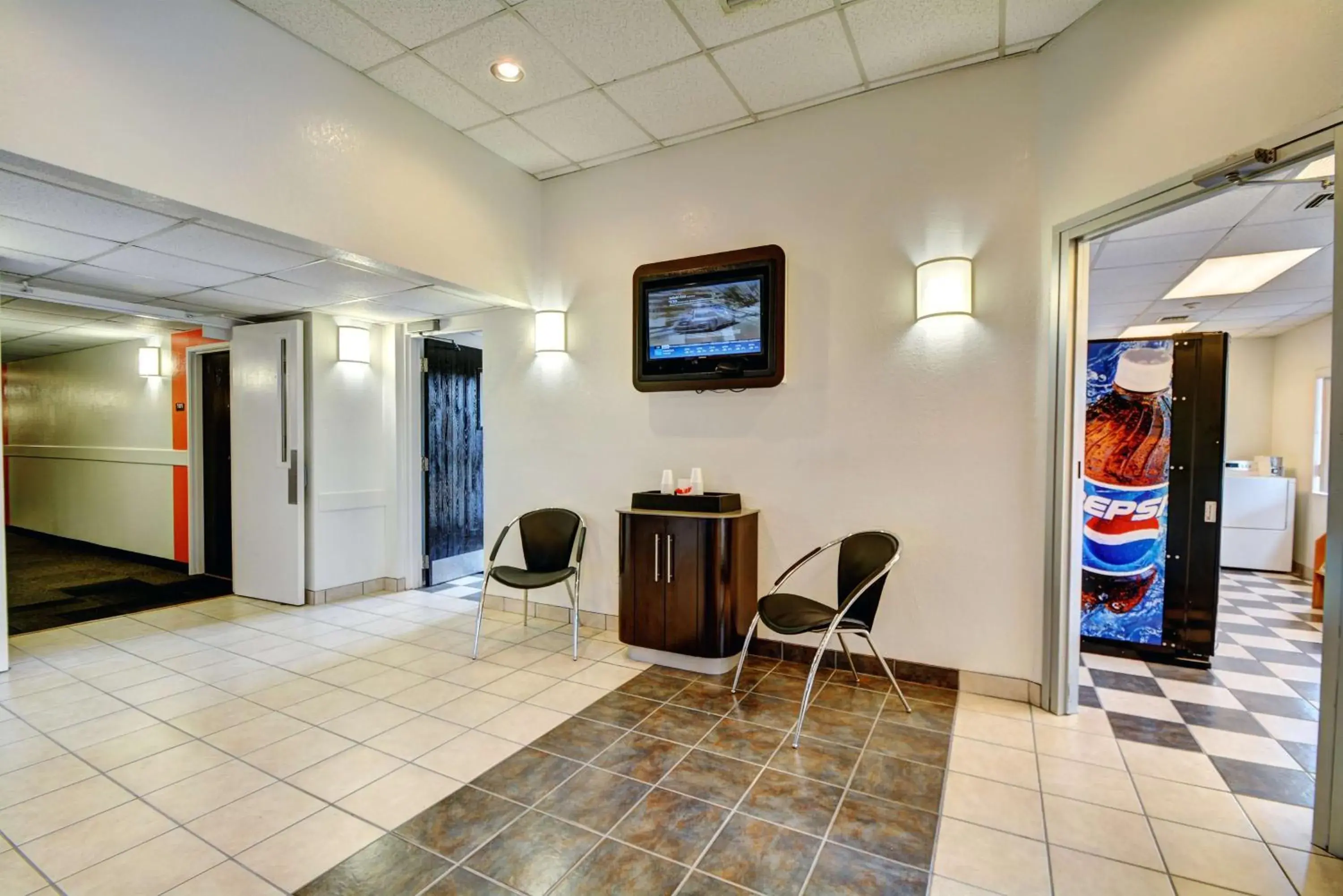TV and multimedia, Lobby/Reception in Motel 6-Seekonk, MA - Providence East