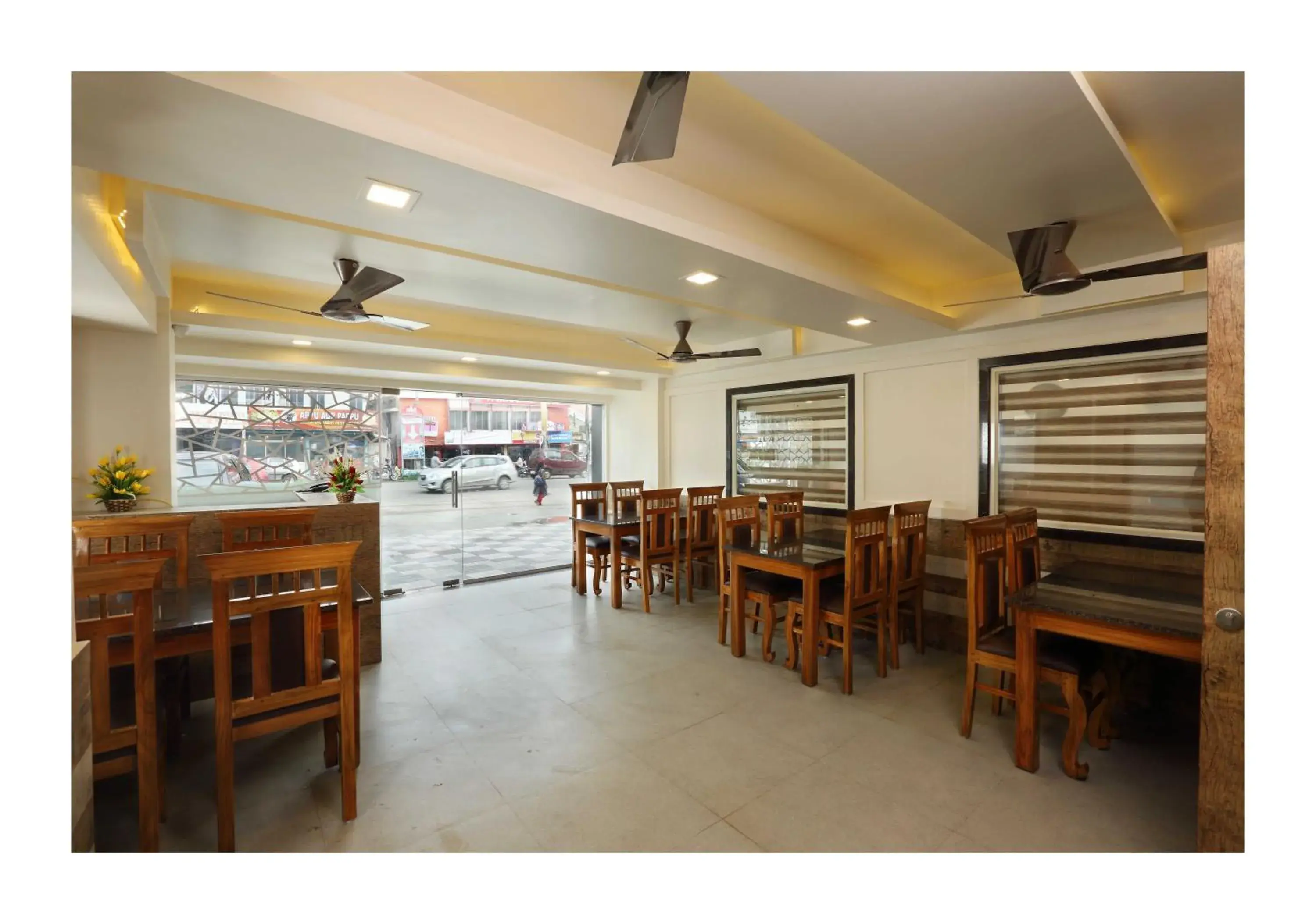 Restaurant/places to eat in Hotel Kochi Caprice Restaurant/places to eat in Hotel Kochi Caprice