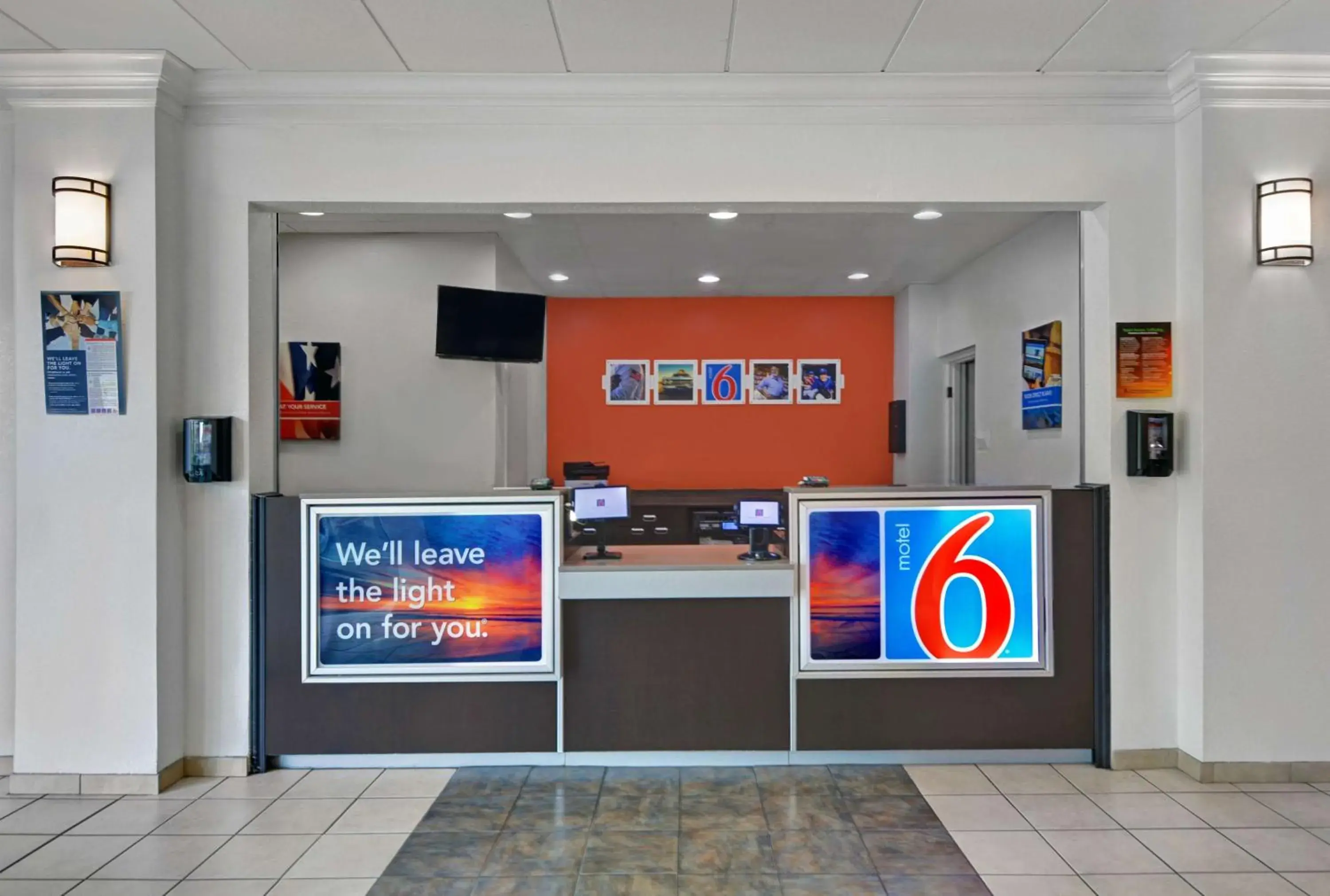 Lobby or reception in Motel 6-Cutler Bay, FL Lobby or reception in Motel 6-Cutler Bay, FL