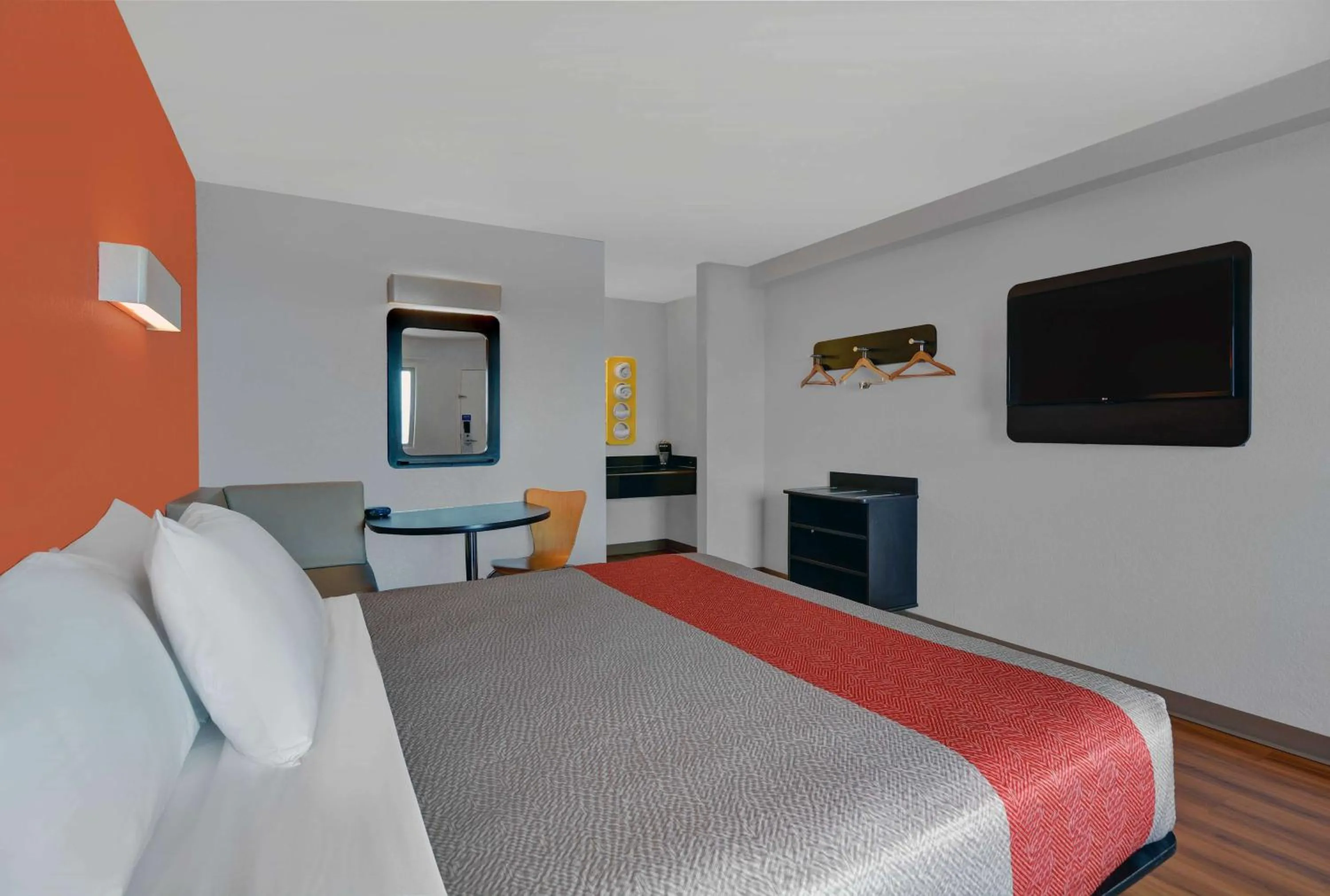 Bed in Motel 6-Cutler Bay, FL