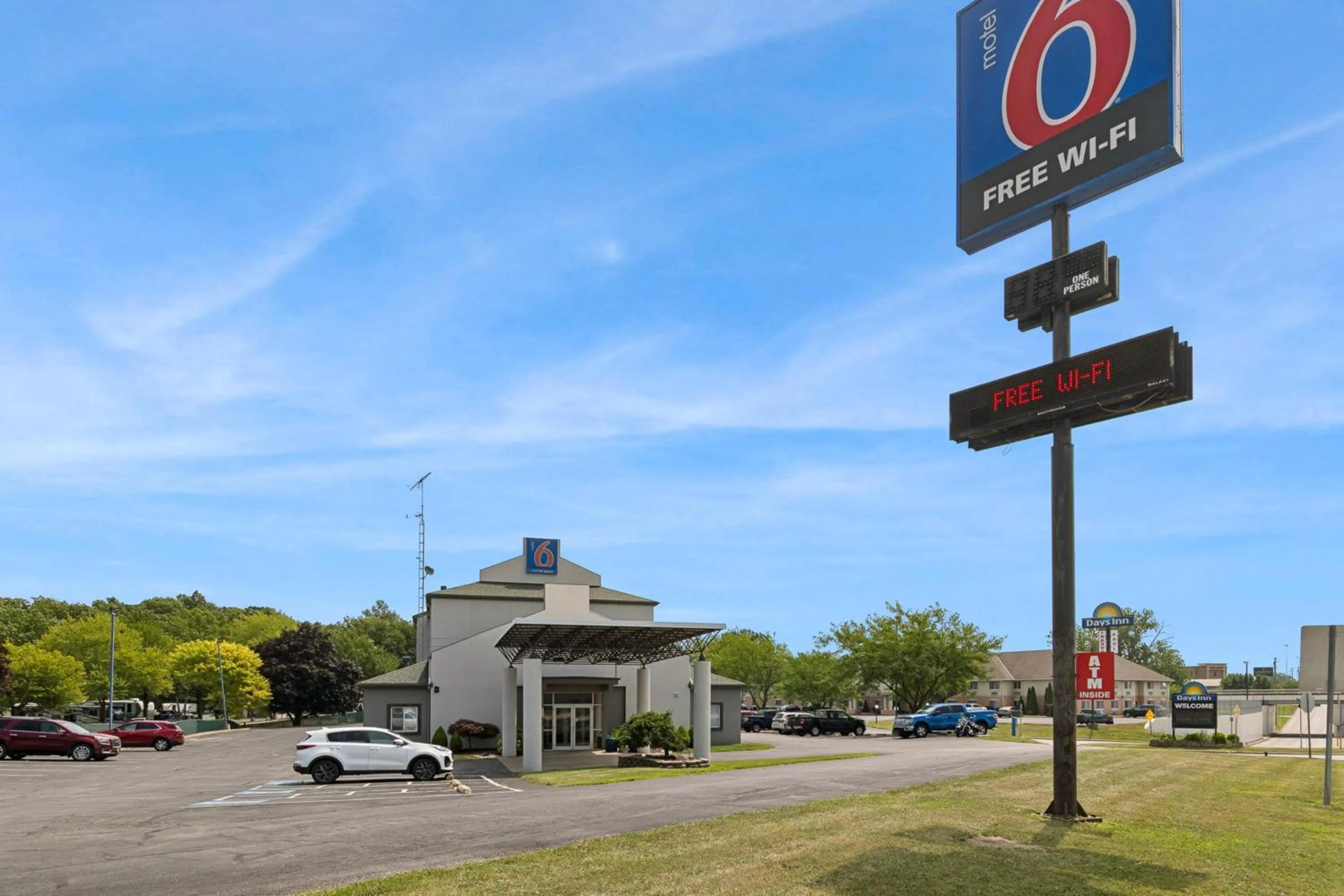 Property building in Motel 6-Milan, OH - Sandusky