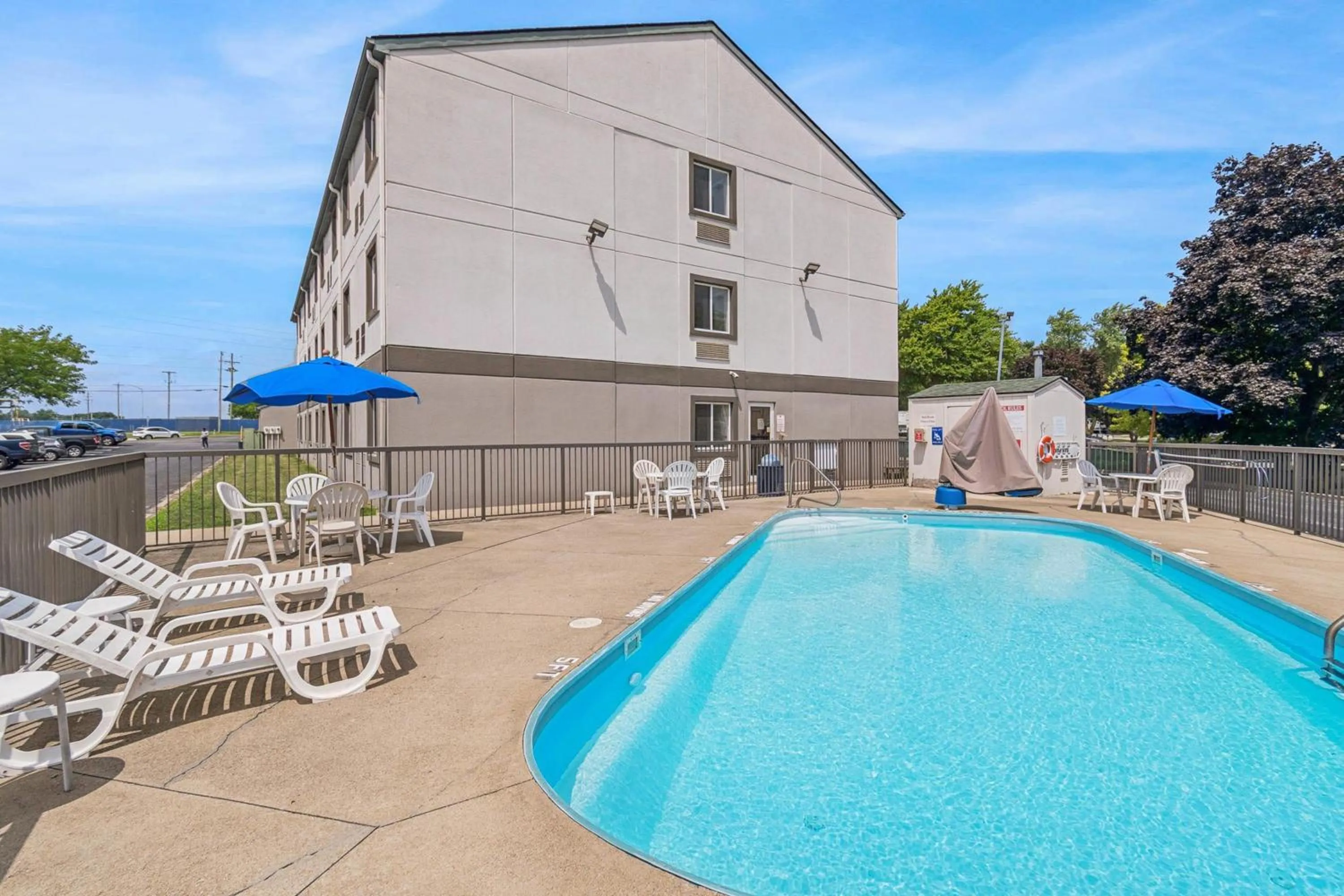 Pool view in Motel 6-Milan, OH - Sandusky