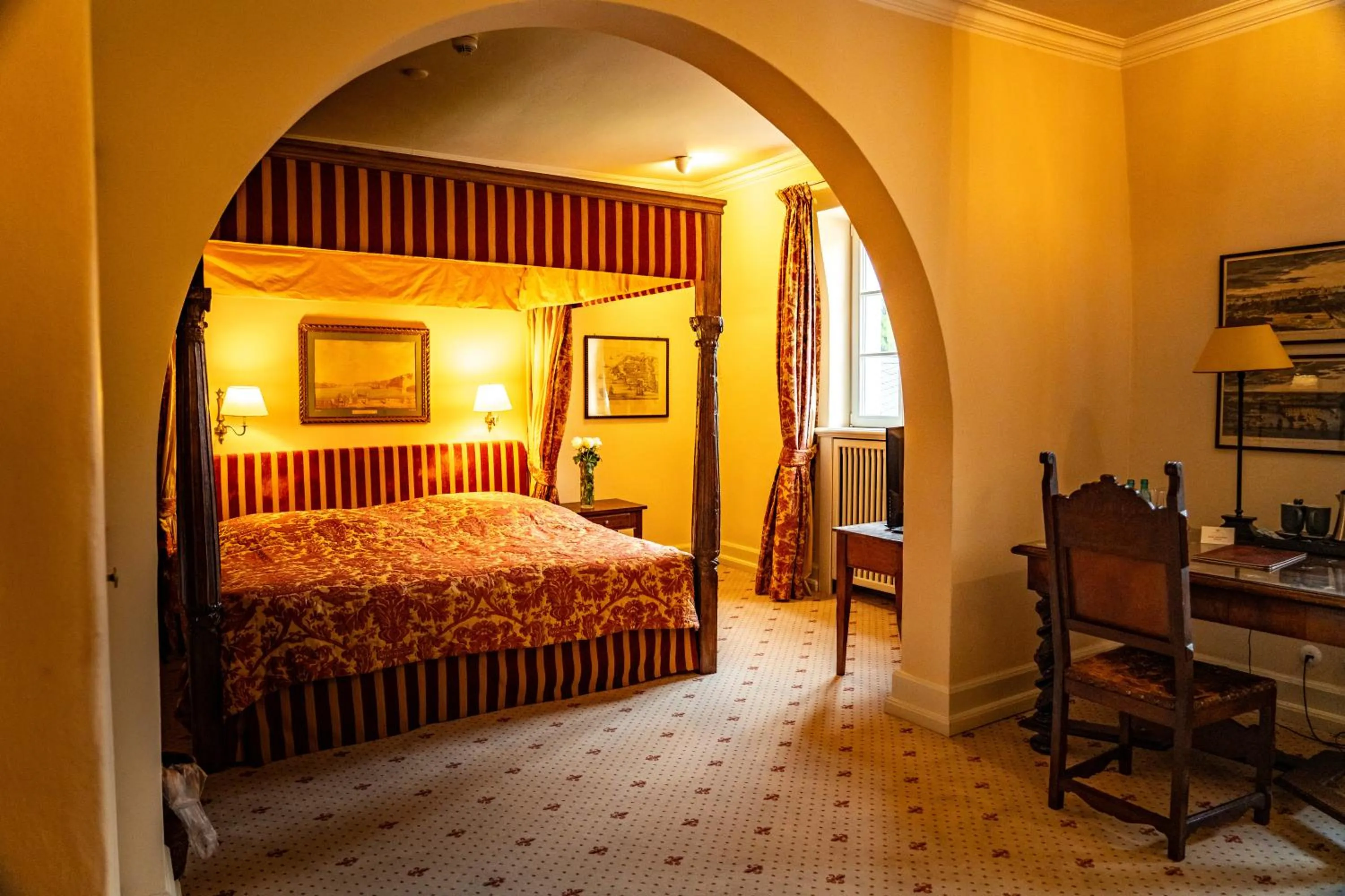 Photo of the whole room, Bed in Schloss Auel Boutique Hotel & Design Golf Lodge