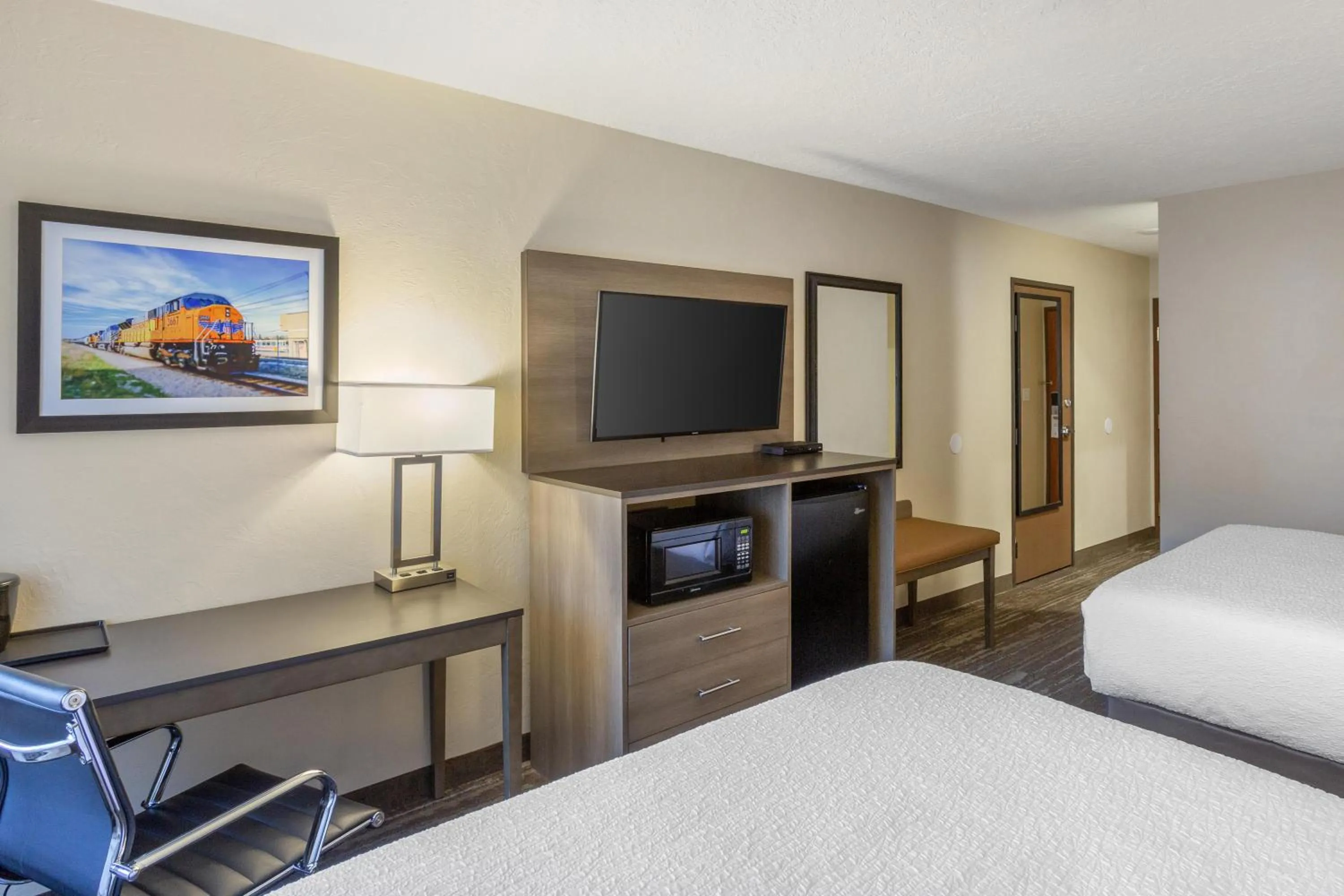 Bedroom, Bed in SureStay Plus Hotel by Best Western Price