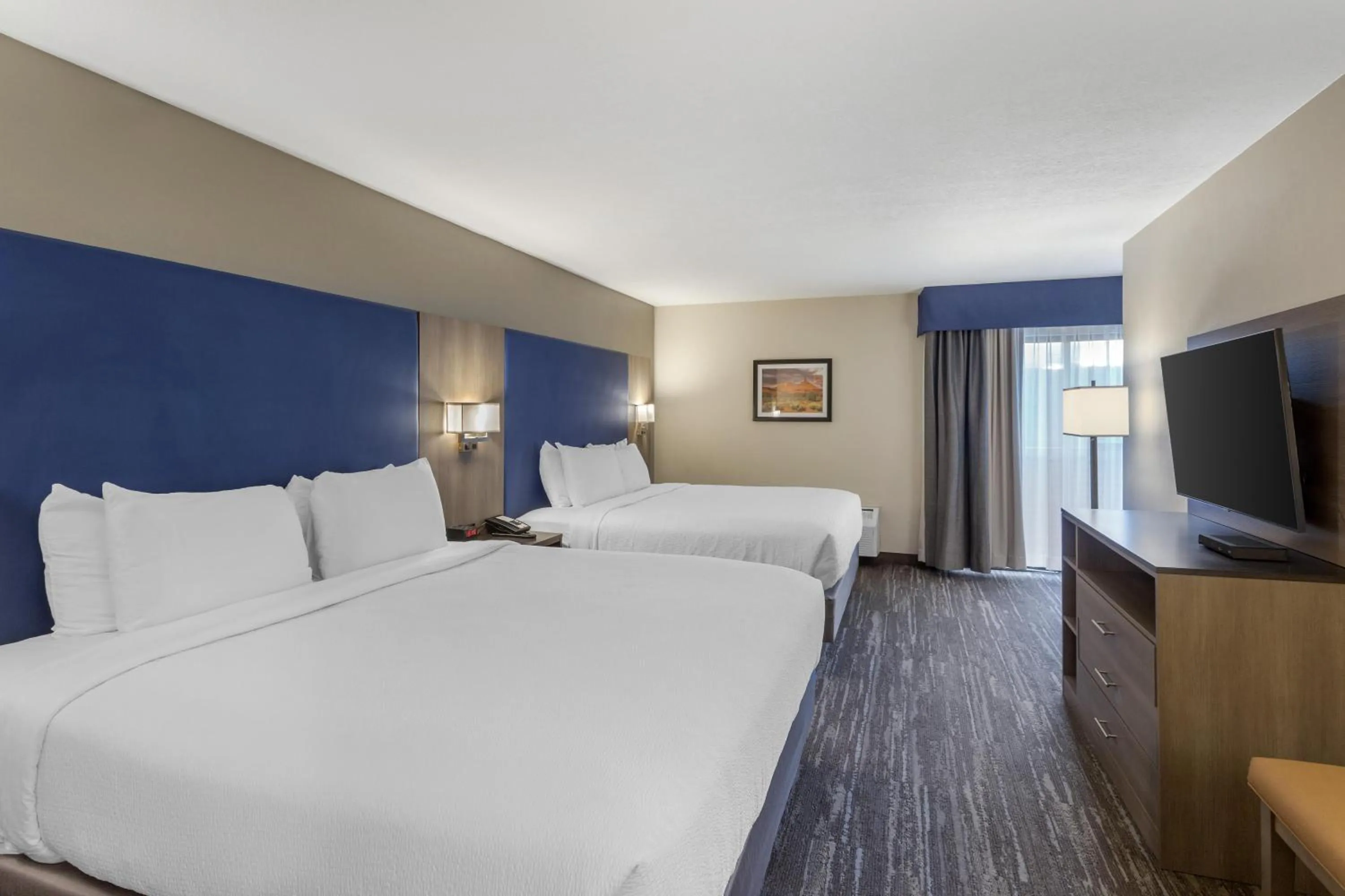 Bedroom, Bed in SureStay Plus Hotel by Best Western Price