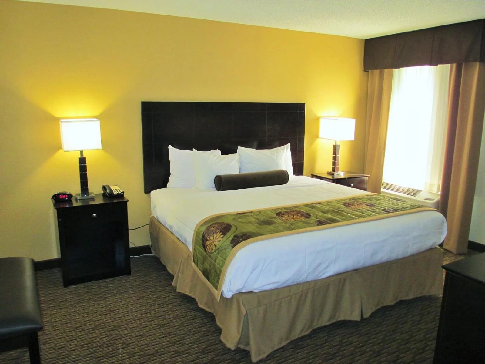 Bedroom, Bed in Best Western Plus Goldsboro