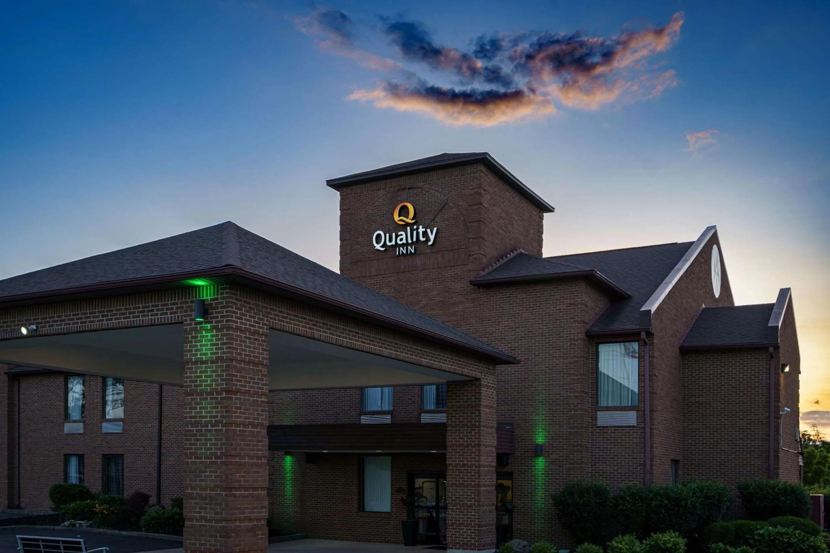 Property building in Quality Inn I-75 West Chester-North Cincinnati