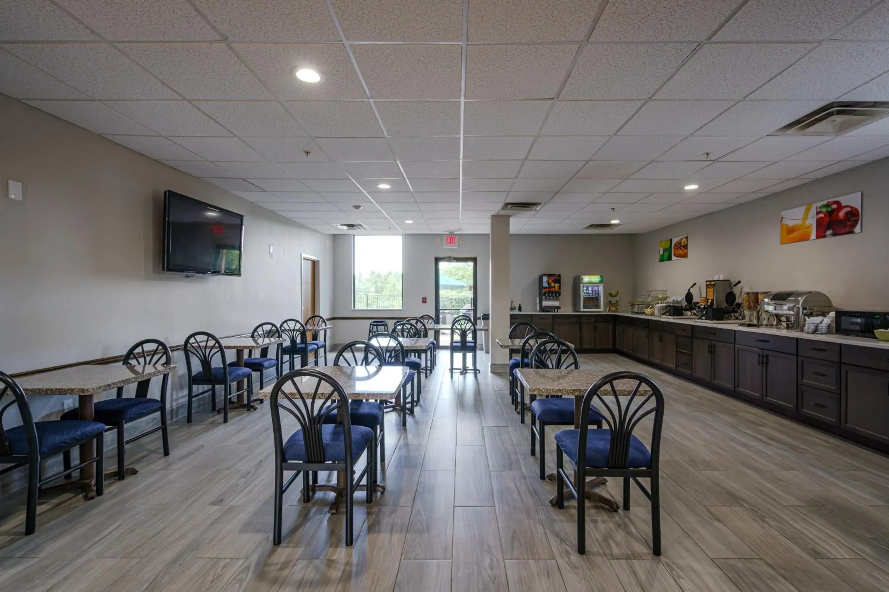 Breakfast in Quality Inn I-75 West Chester-North Cincinnati Breakfast in Quality Inn I-75 West Chester-North Cincinnati