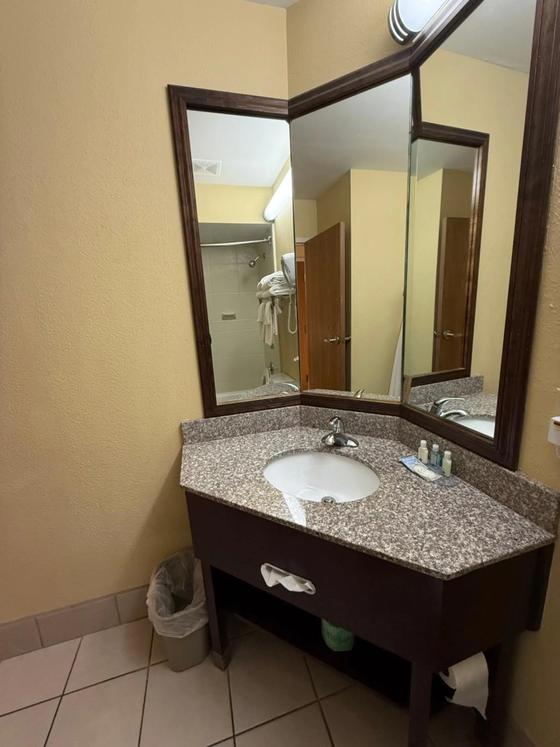 Bathroom in Quality Inn I-75 West Chester-North Cincinnati