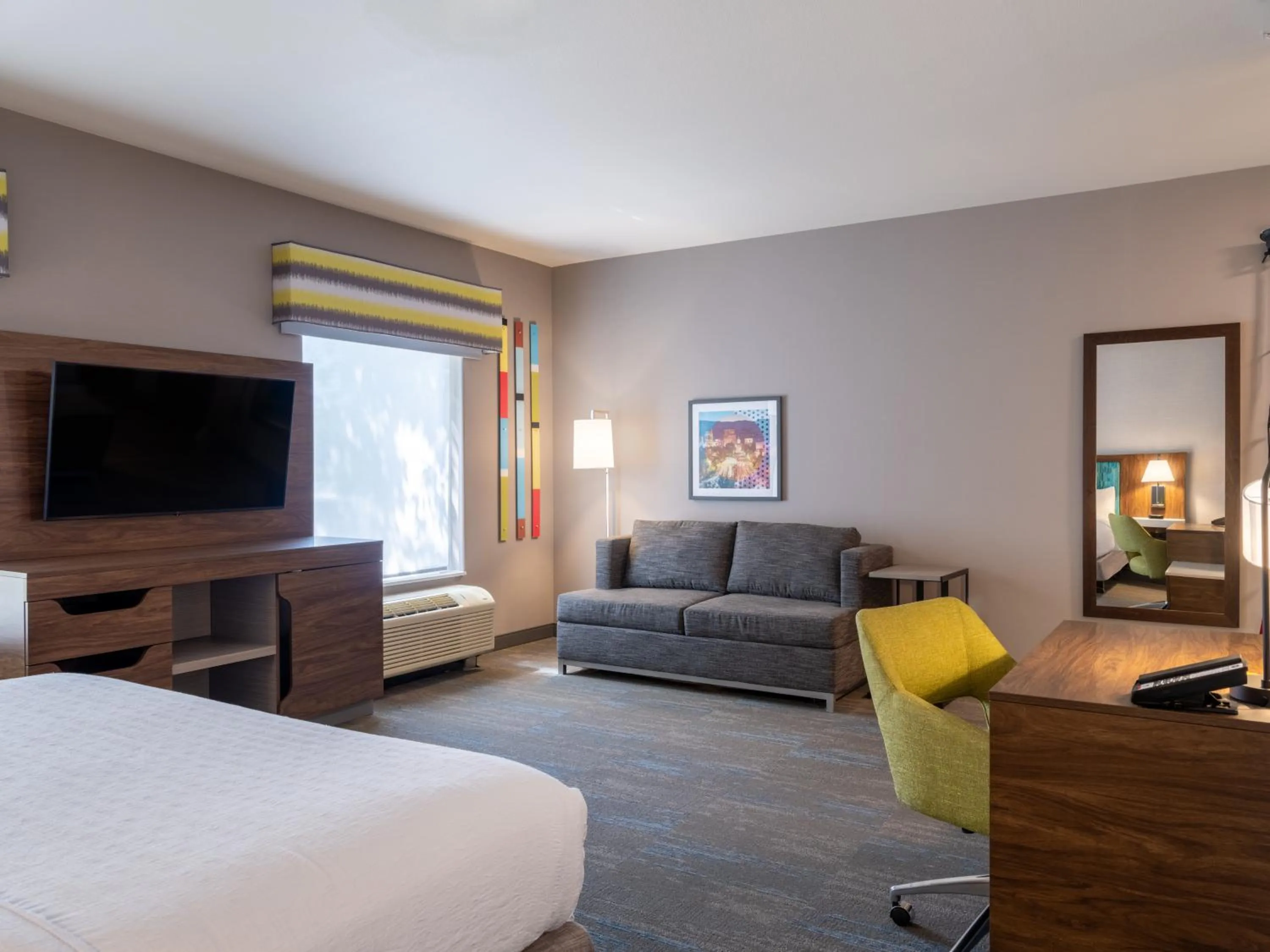 TV and multimedia, Bed in Hampton Inn & Suites Boise-Meridian