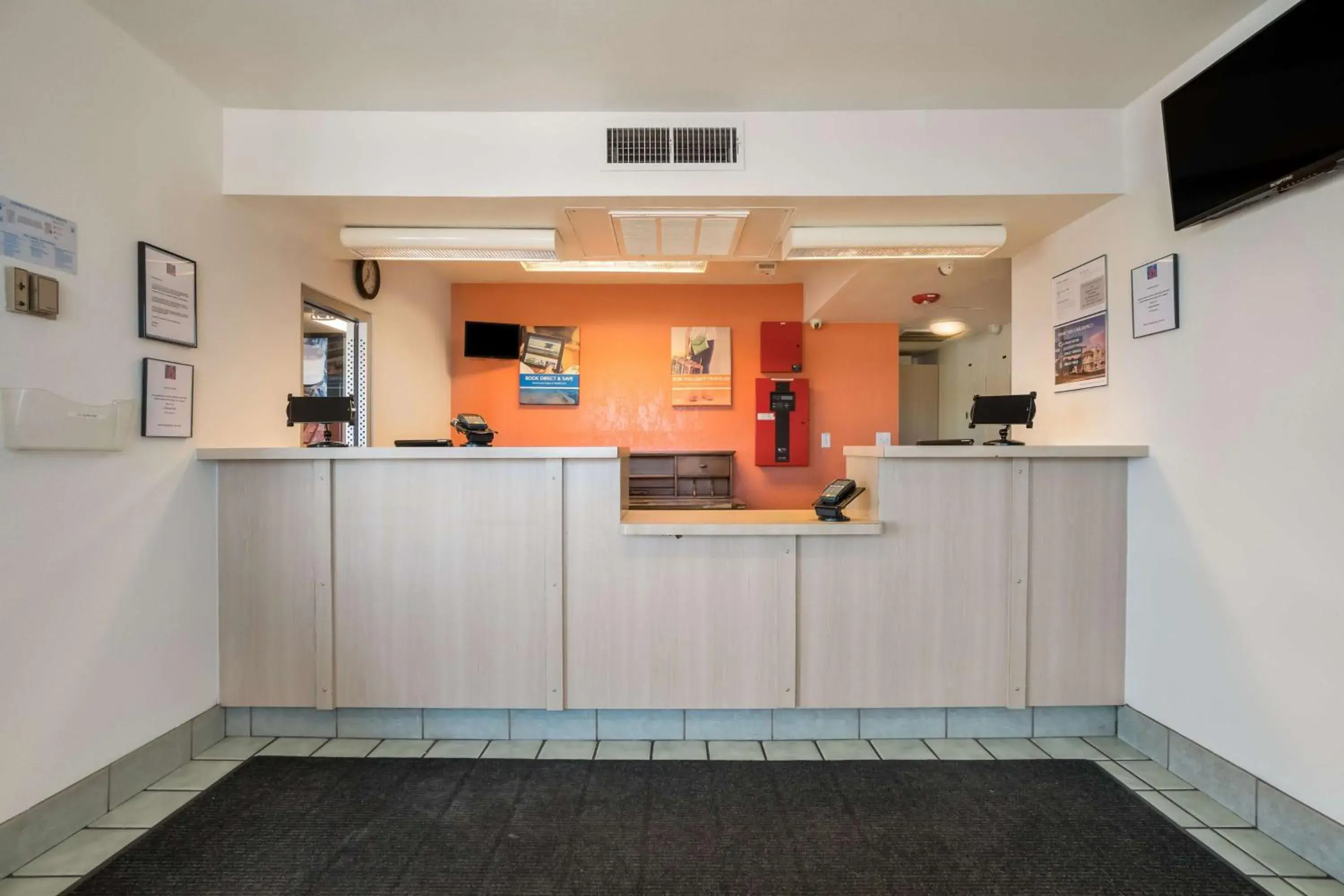 Lobby or reception in Motel 6-Grand Junction, CO Lobby or reception in Motel 6-Grand Junction, CO