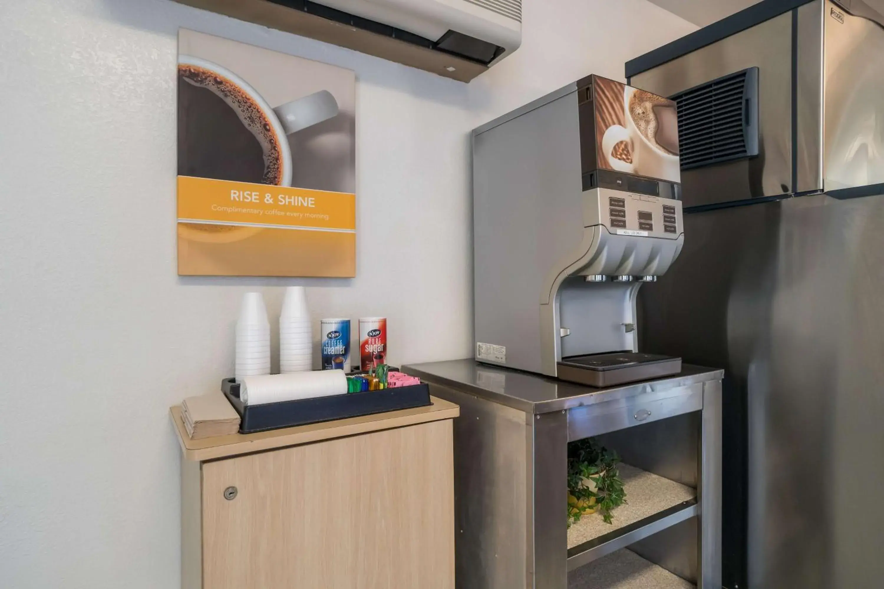 Restaurant/places to eat in Motel 6-Grand Junction, CO Restaurant/places to eat in Motel 6-Grand Junction, CO