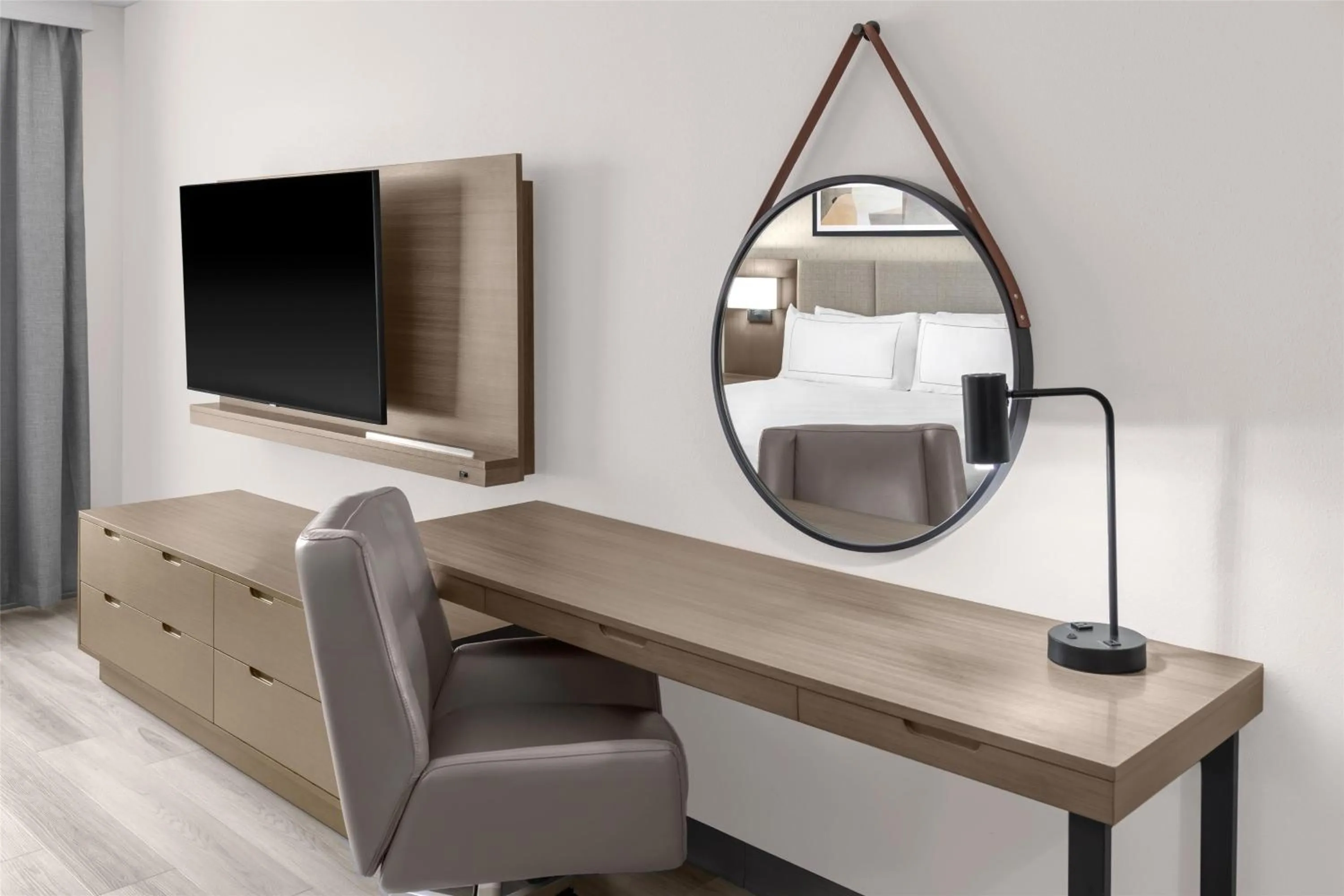 Bedroom in DoubleTree by Hilton Springdale