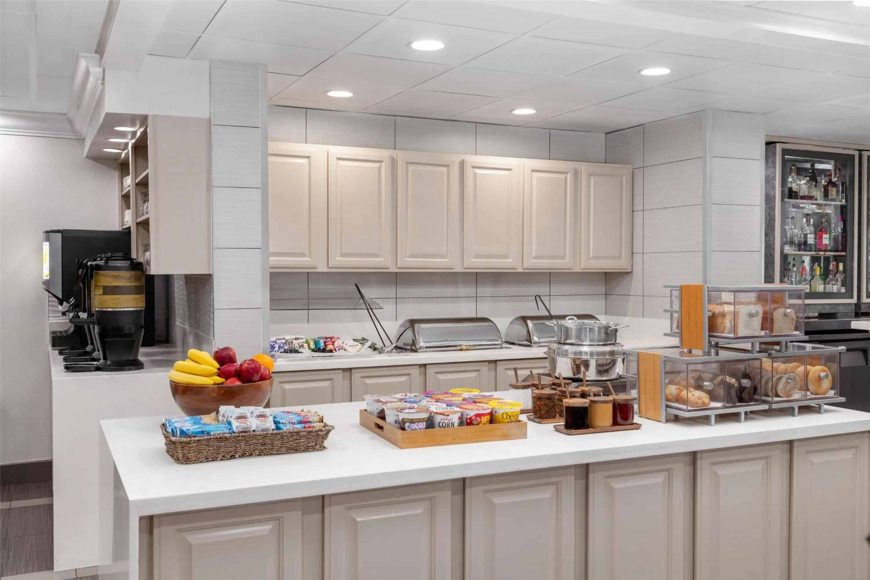 Breakfast in DoubleTree by Hilton Springdale