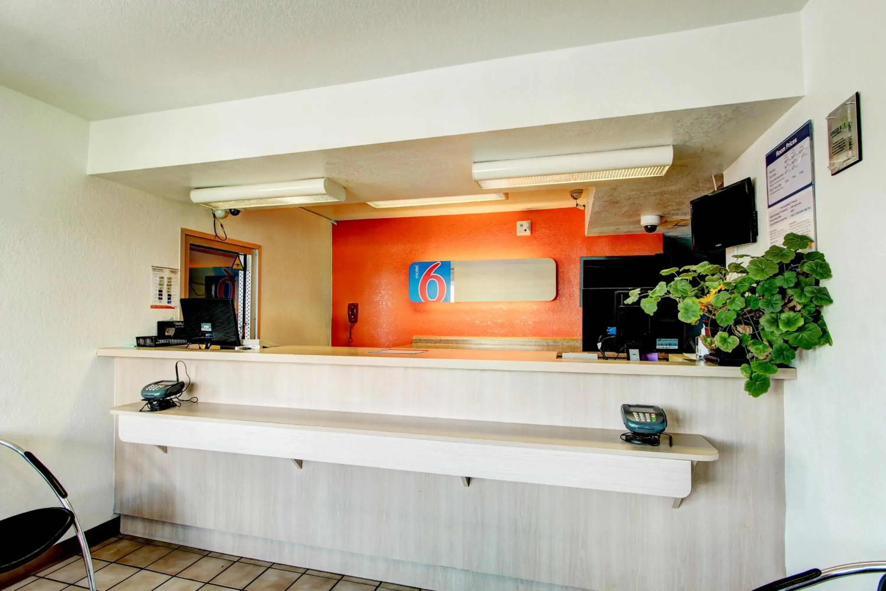 Lobby or reception, Lobby/Reception in Motel 6-Denver, CO - Airport