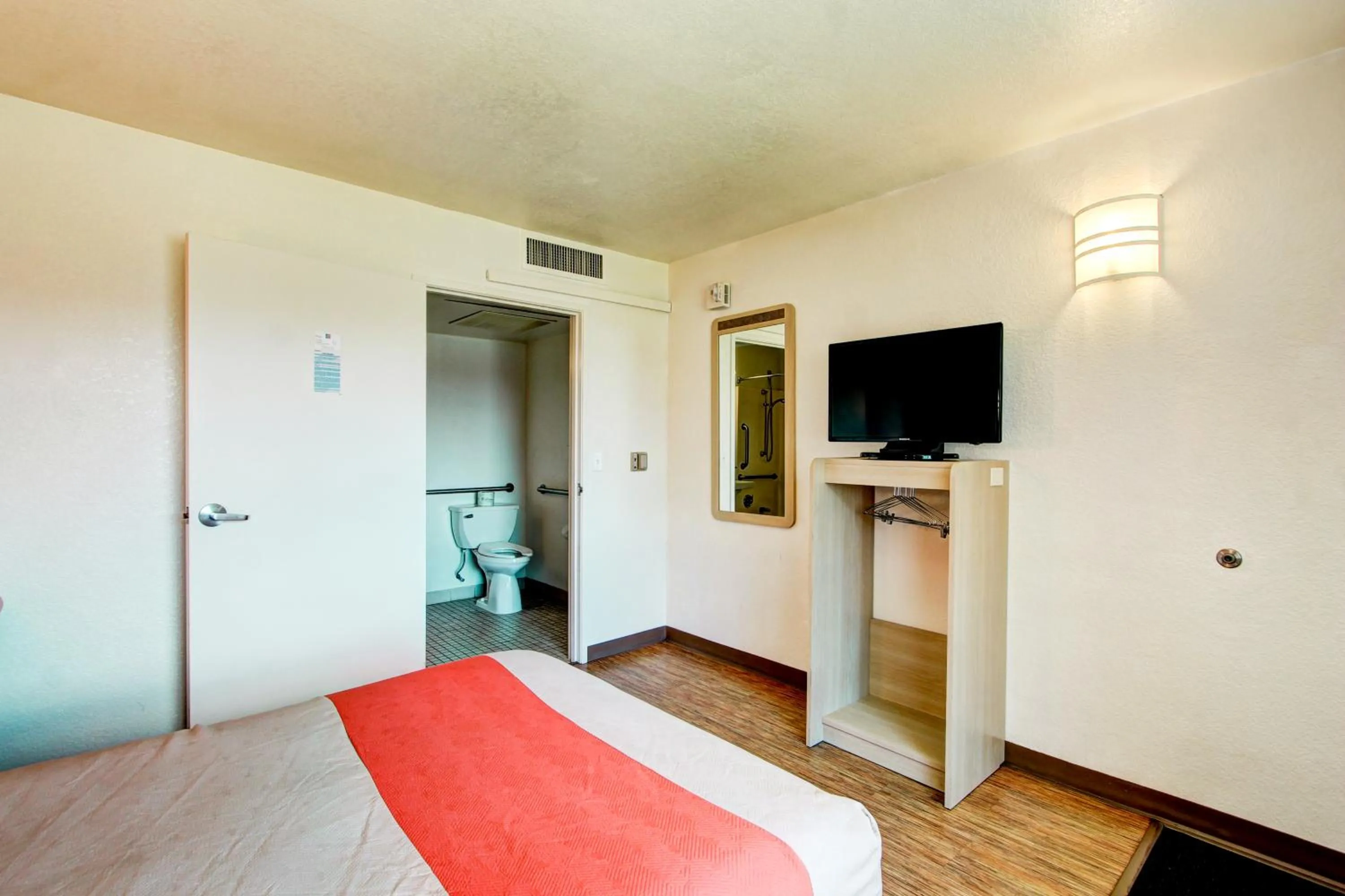 Bed in Motel 6-Denver, CO - Airport