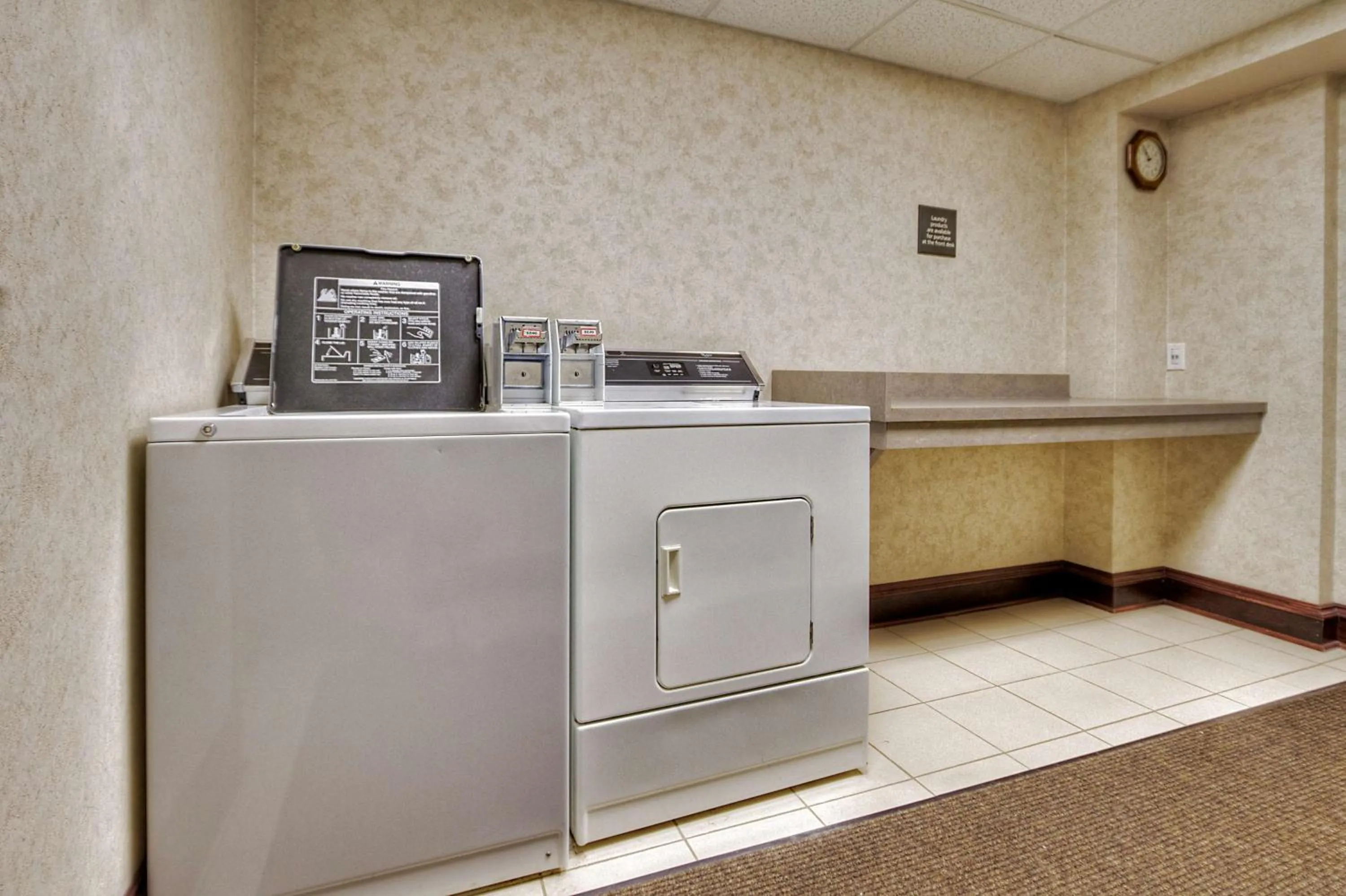 Property building in Hampton Inn Marion