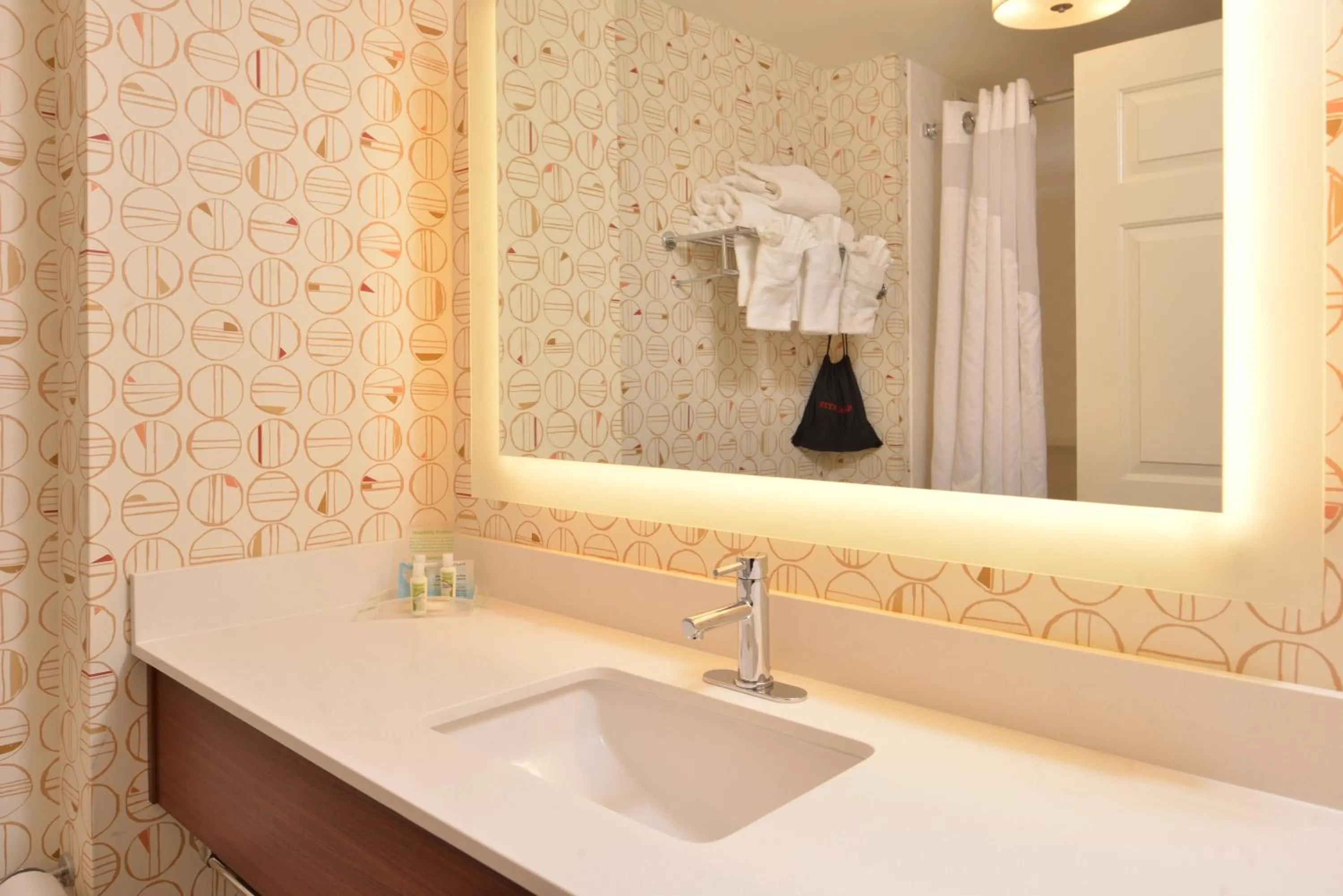 Photo of the whole room in Holiday Inn & Suites Raleigh Cary by IHG