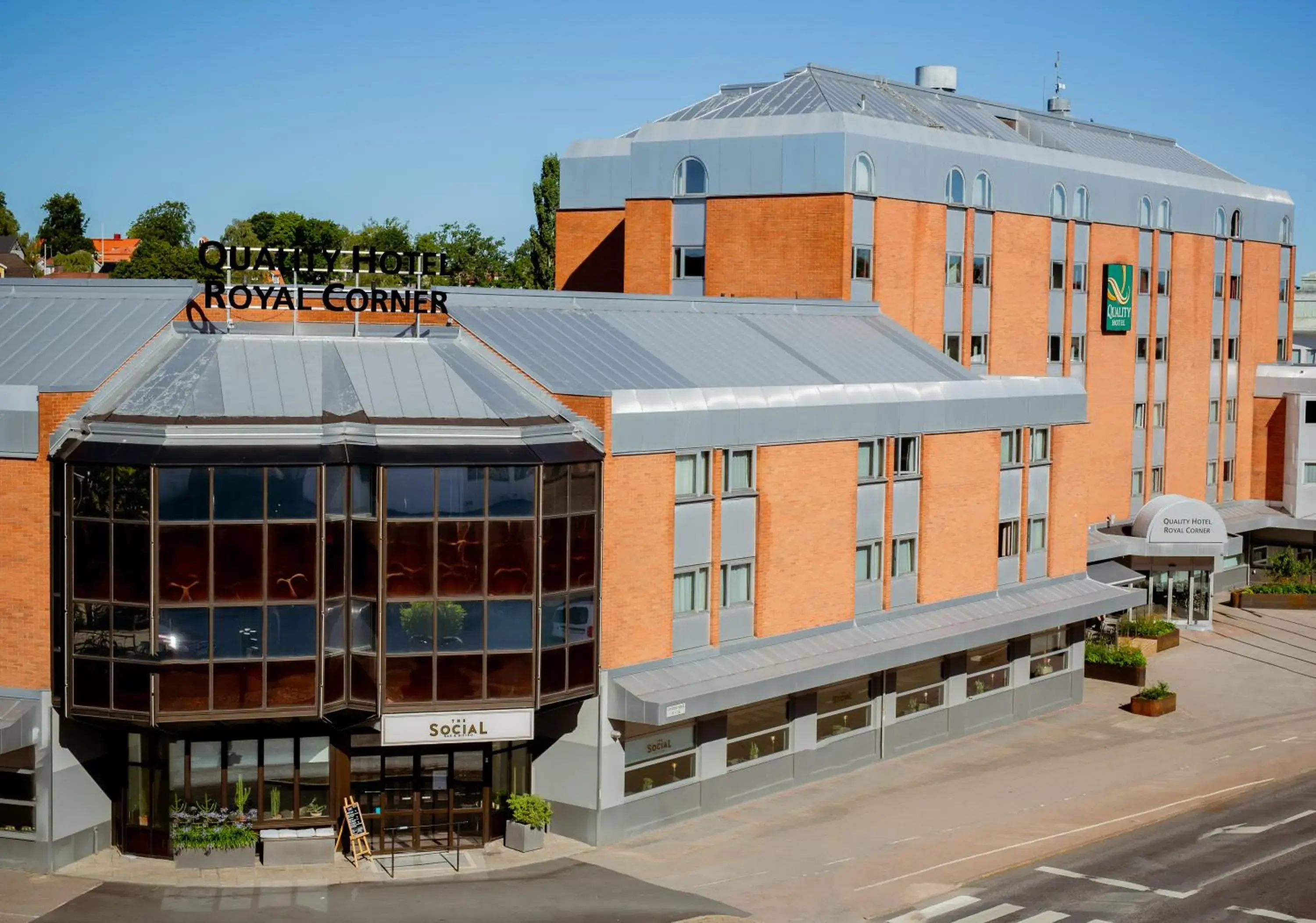 Facade/entrance in Quality Hotel Royal Corner Facade/entrance in Quality Hotel Royal Corner