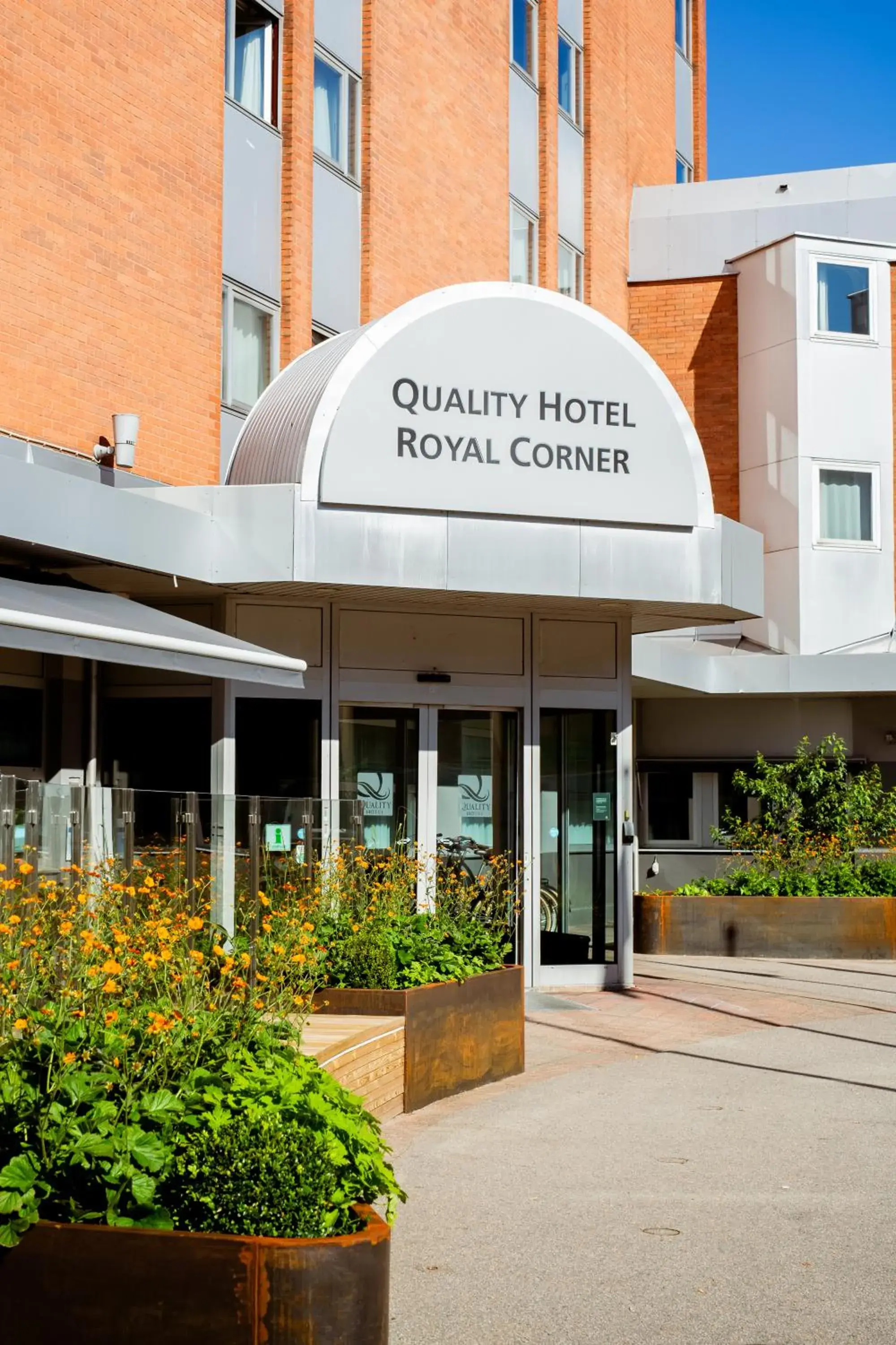 Facade/entrance in Quality Hotel Royal Corner Facade/entrance in Quality Hotel Royal Corner