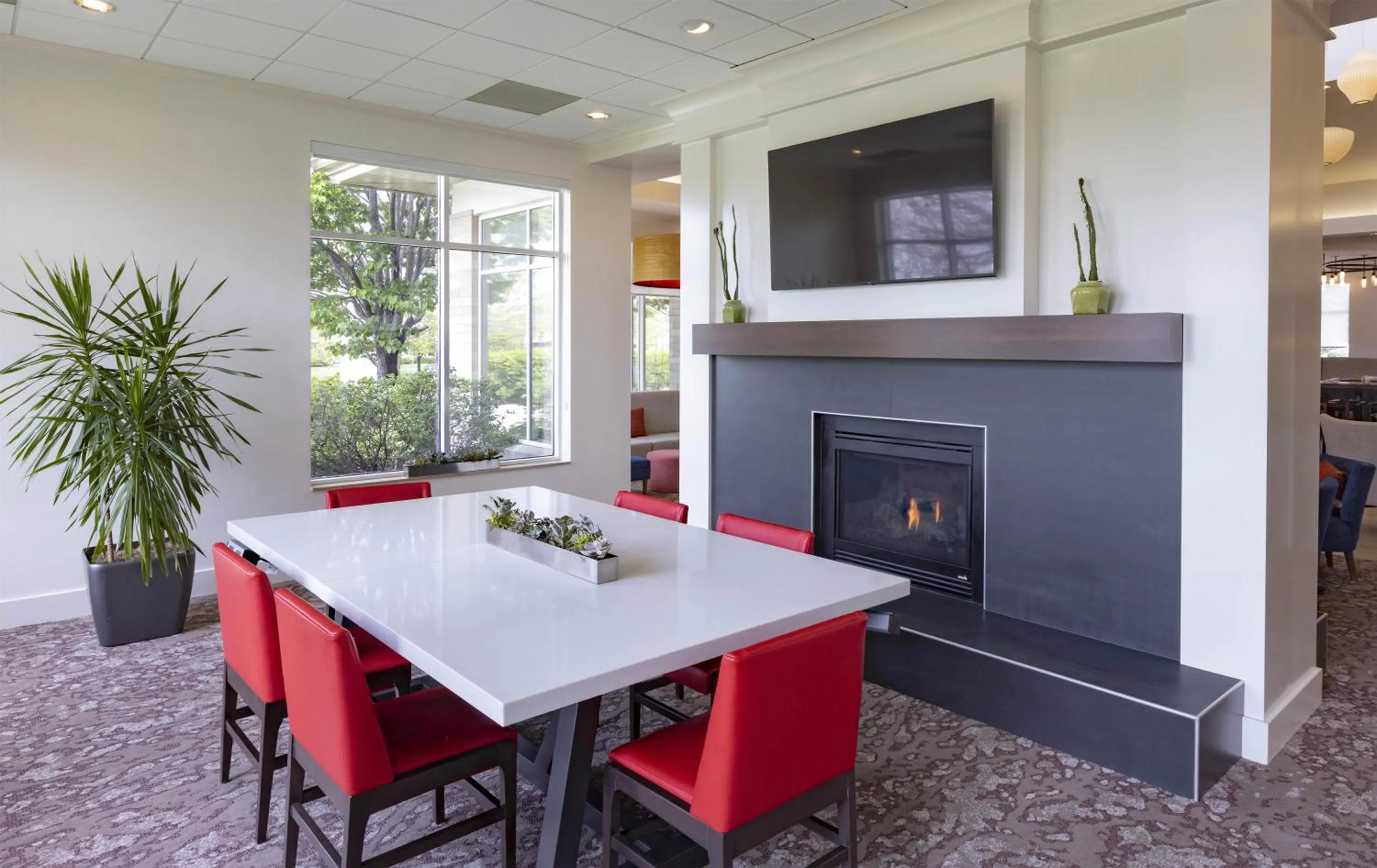 Lobby or reception in Hilton Garden Inn Des Moines/Urbandale