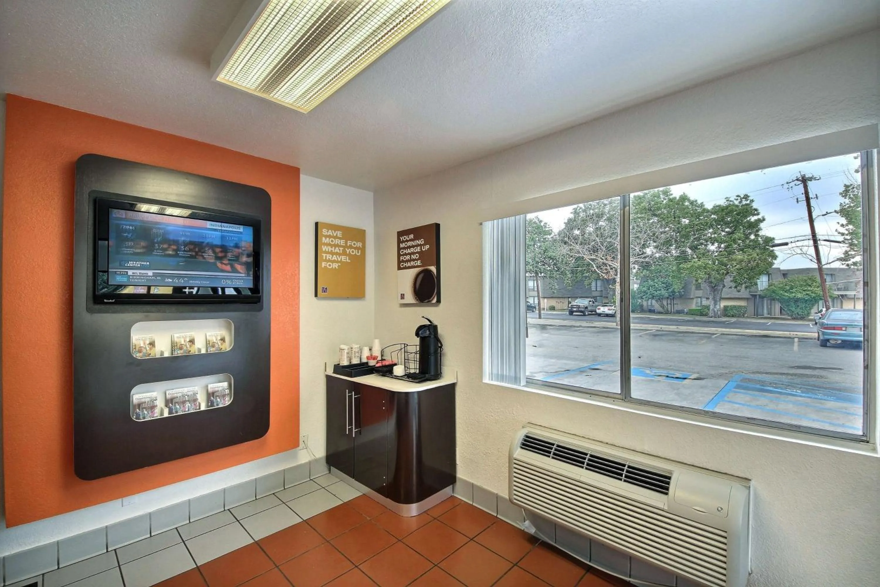 Restaurant/places to eat in Motel 6-San Marcos, TX