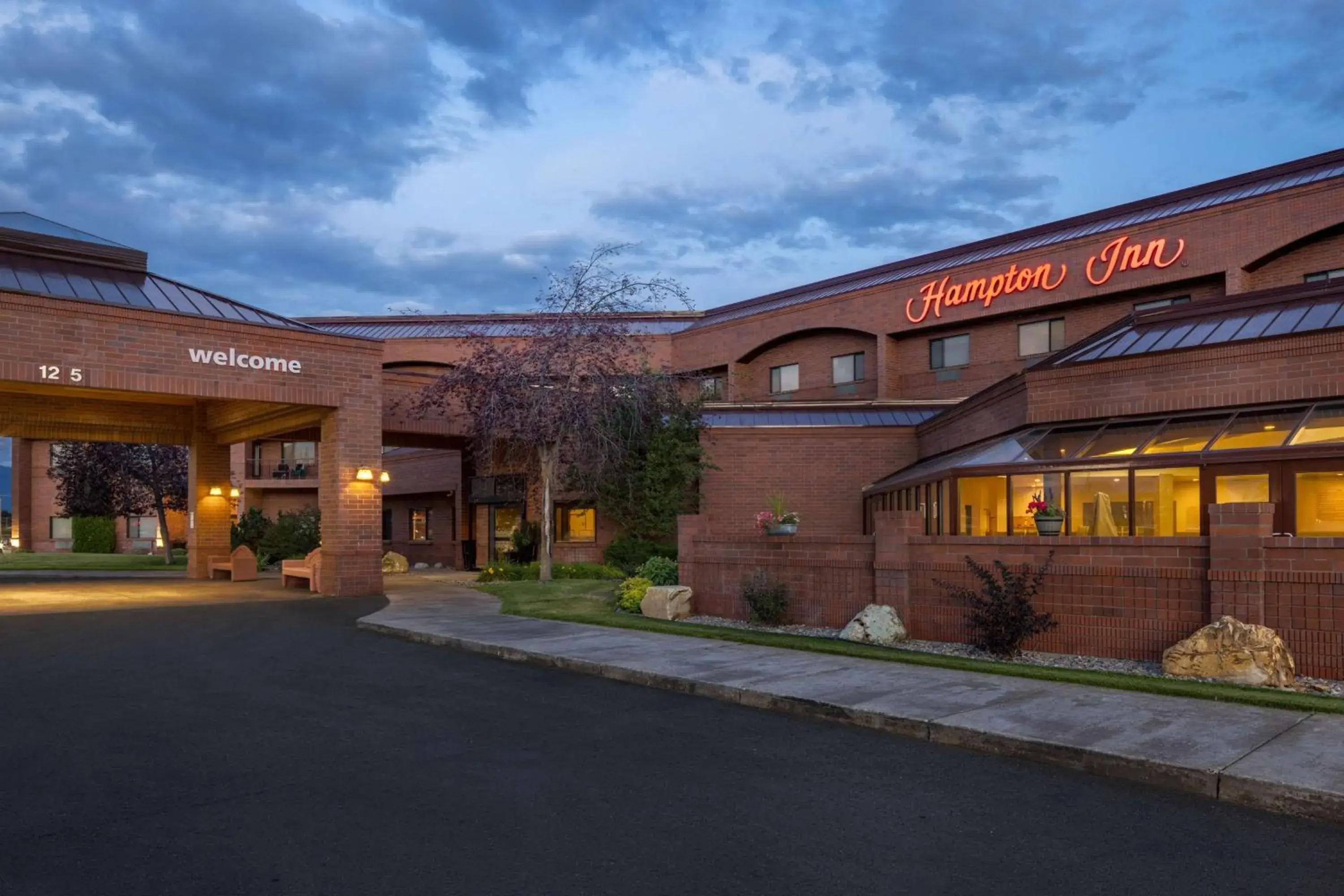 Property building in Hampton Inn Kalispell Property building in Hampton Inn Kalispell