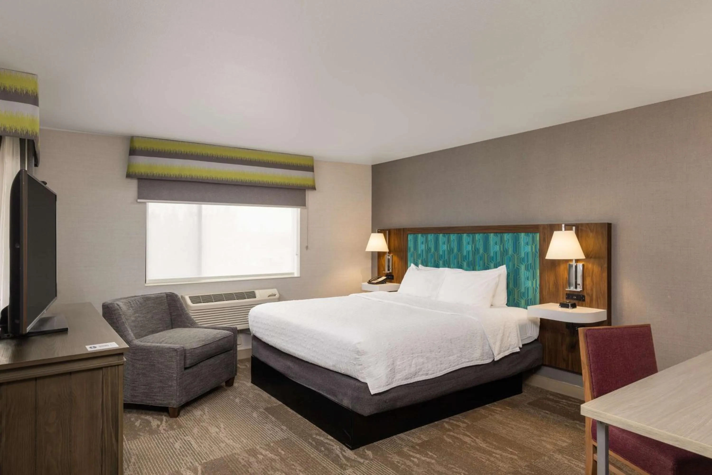 Bed in Hampton Inn Kalispell